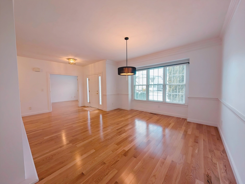 Westford, Massachusetts, 01886, United States, 3 Bedrooms Bedrooms, ,4 BathroomsBathrooms,Residential,For Sale,2005747