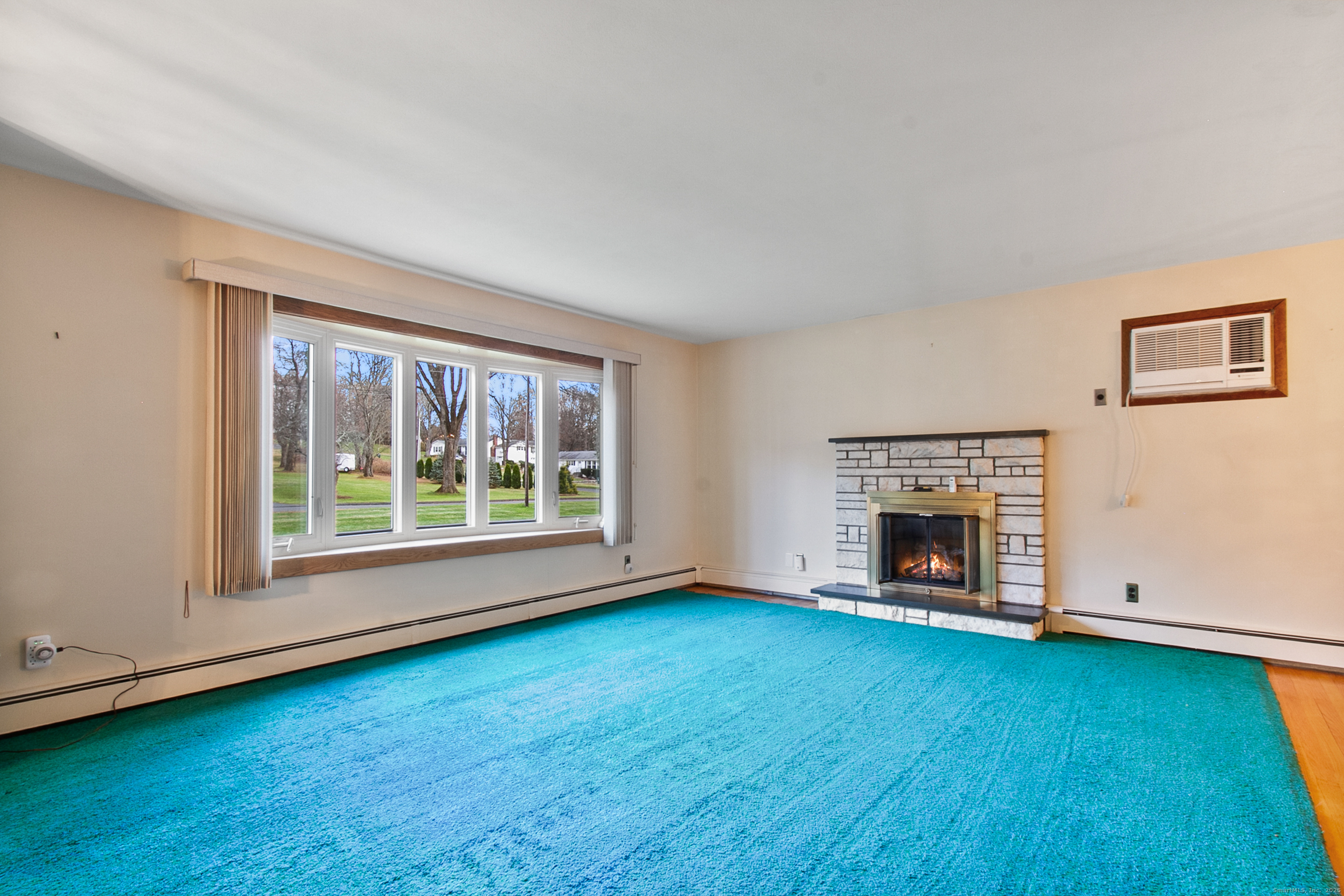 New Fairfield, Connecticut, 06812, United States, 3 Bedrooms Bedrooms, ,3 BathroomsBathrooms,Residential,For Sale,1997532