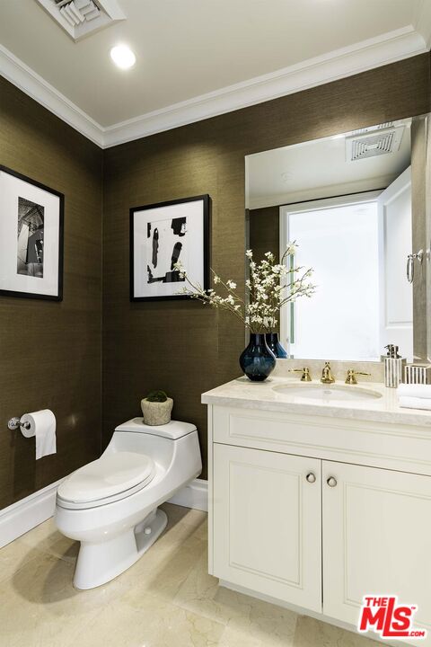 Los Angeles, California, 90024, United States, 2 Bedrooms Bedrooms, ,3 BathroomsBathrooms,Residential,For Sale,1840834
