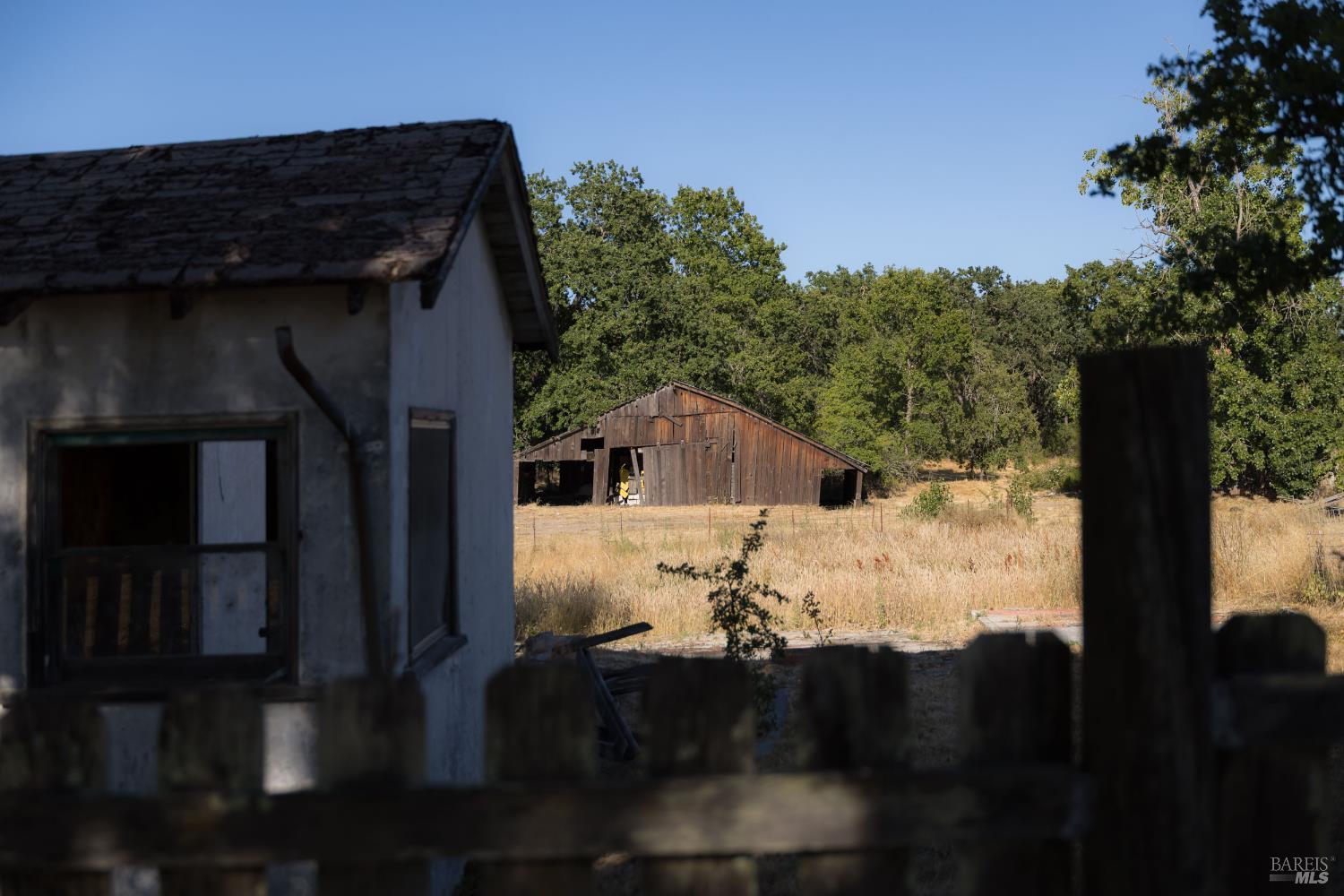 Santa Rosa, California, 95401, United States, 4 Bedrooms Bedrooms, ,2 BathroomsBathrooms,Residential,For Sale,1895203