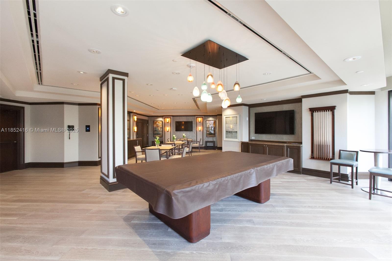 Aventura, Florida, 33160, United States, 2 Bedrooms Bedrooms, ,2 BathroomsBathrooms,Residential,For Sale,1908506