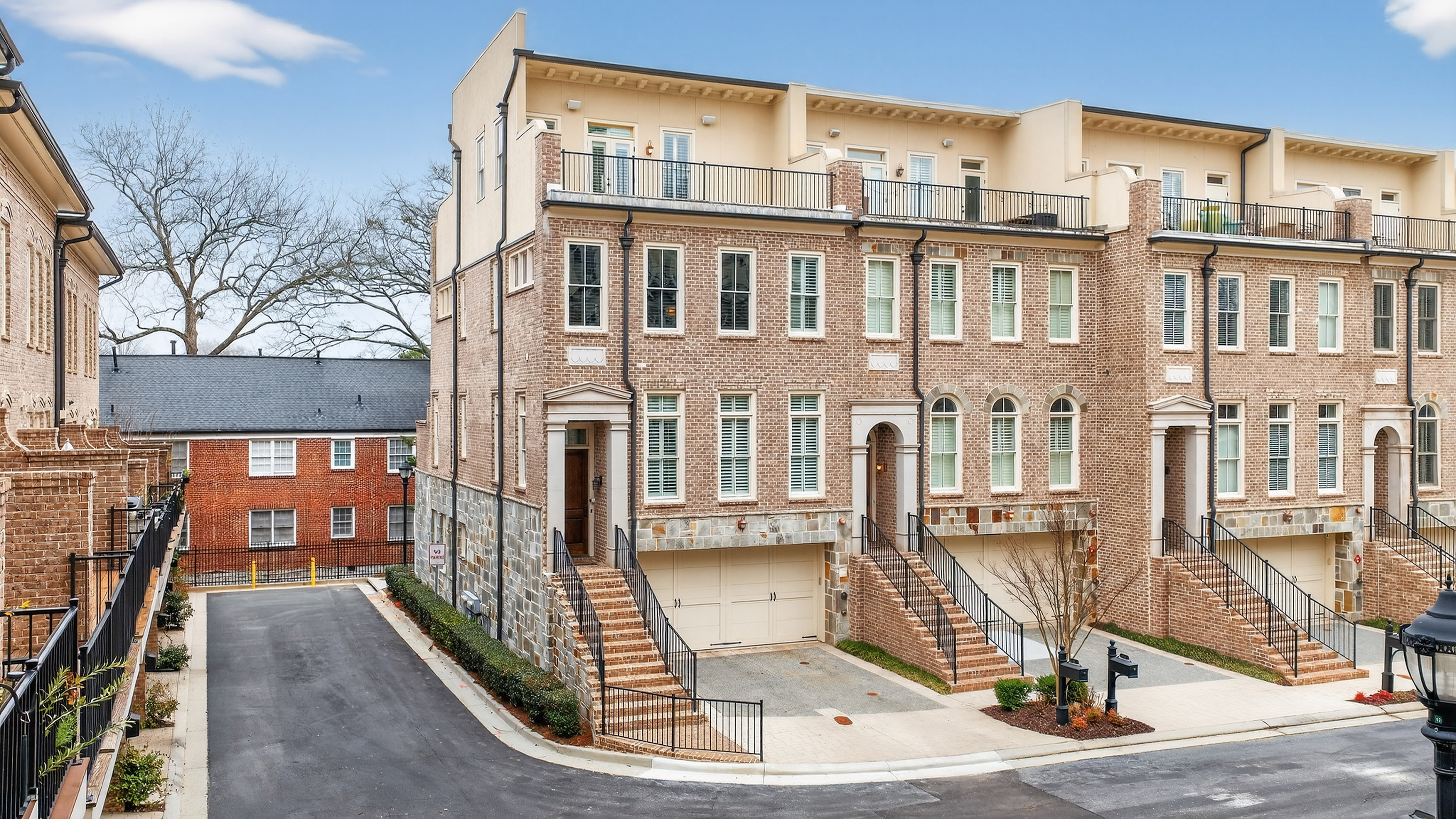  Beautifully Renovated Four-story Townhome in the Heart of Buckhead - 物件實景