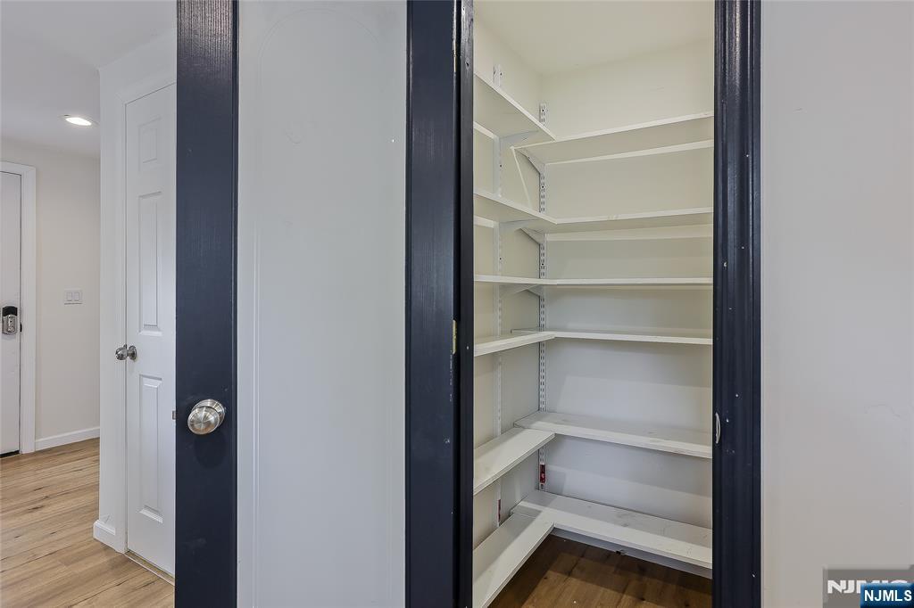 Waldwick, New Jersey, 07463, United States, 3 Bedrooms Bedrooms, ,3 BathroomsBathrooms,Residential,For Sale,1992926