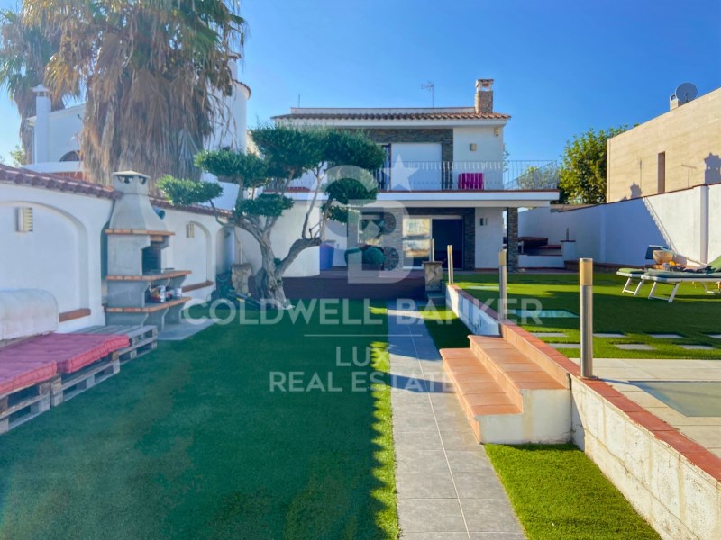 Girona, Empuriabrava, Tordera - Fluvi? - Llobregat, Empuriabrava, Catalonia, ES, 4 Bedrooms Bedrooms, ,4 BathroomsBathrooms,Residential,For Sale,Girona, Empuriabrava, Tordera - Fluvi? - Llobregat,1614036
