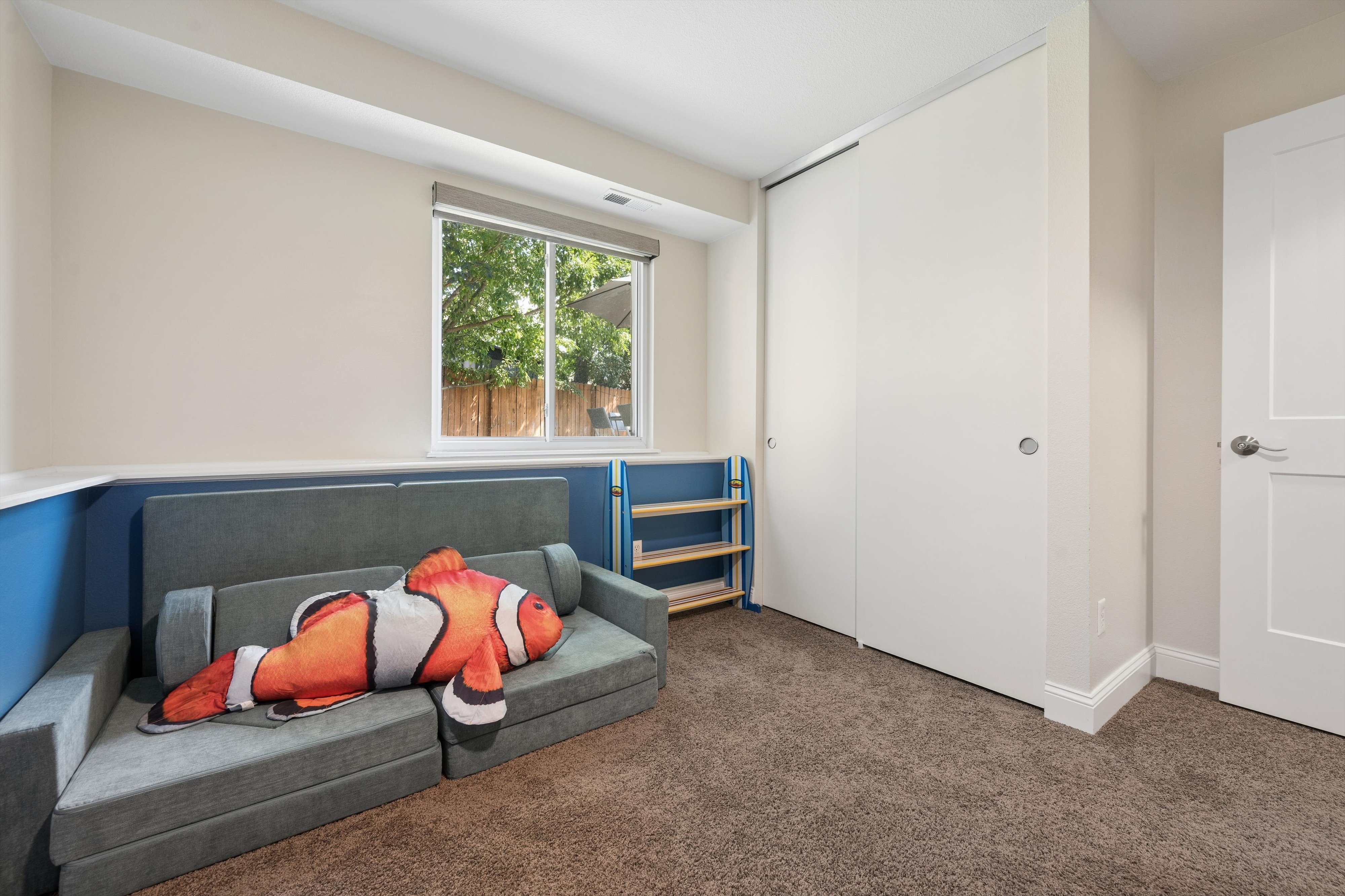  Beautifully updated home-Renovated from top to bottom with exceptional attention - 物件實景