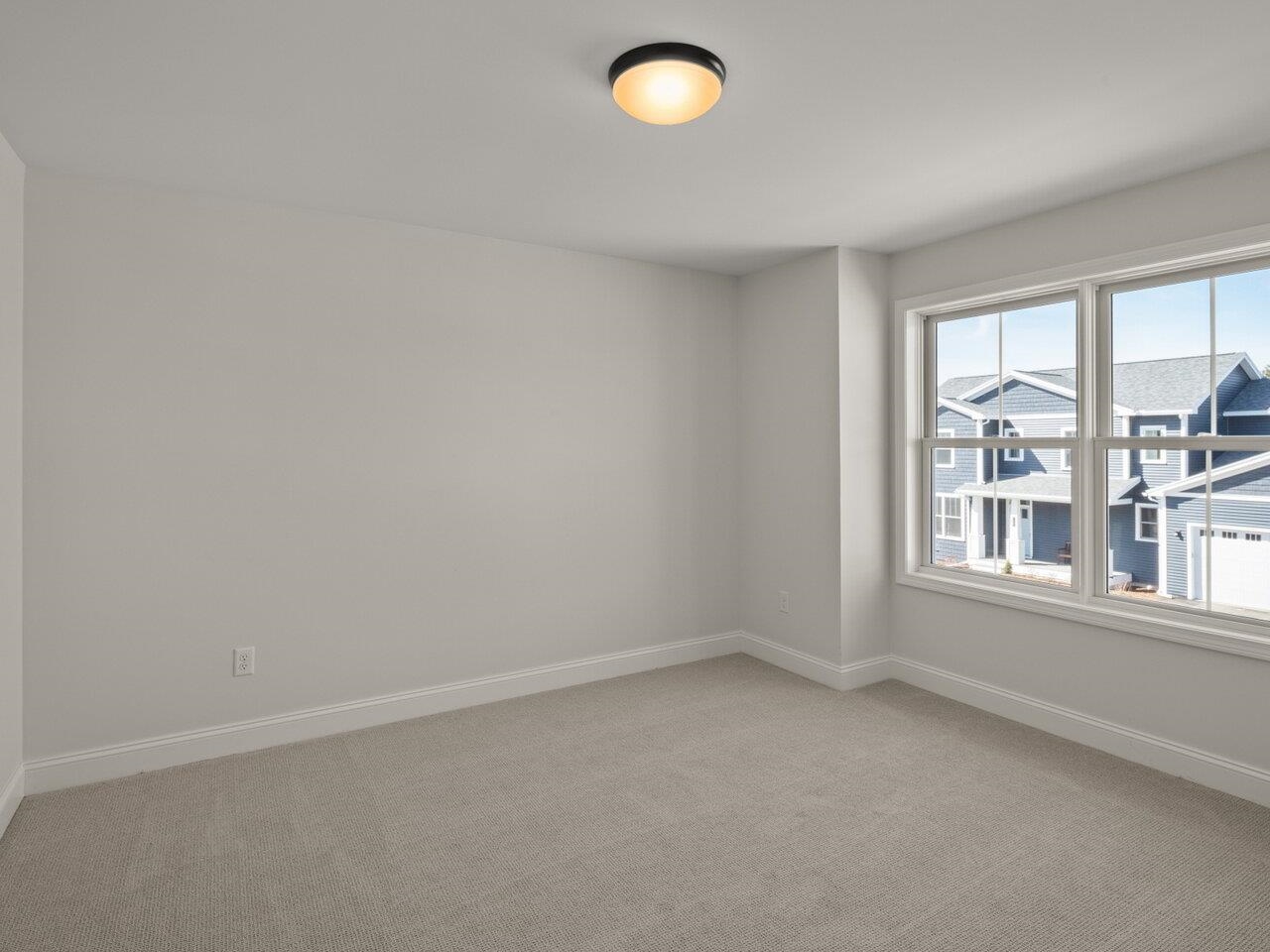 South Burlington, Vermont, 05403, United States, 3 Bedrooms Bedrooms, ,2 BathroomsBathrooms,Residential,For Sale,1838208
