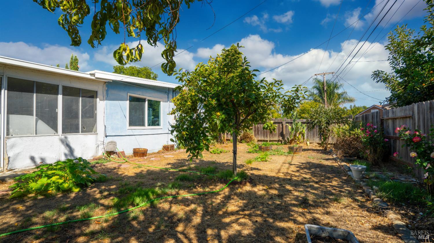Vacaville, California, 95688, United States, 3 Bedrooms Bedrooms, ,2 BathroomsBathrooms,Residential,For Sale,1941948