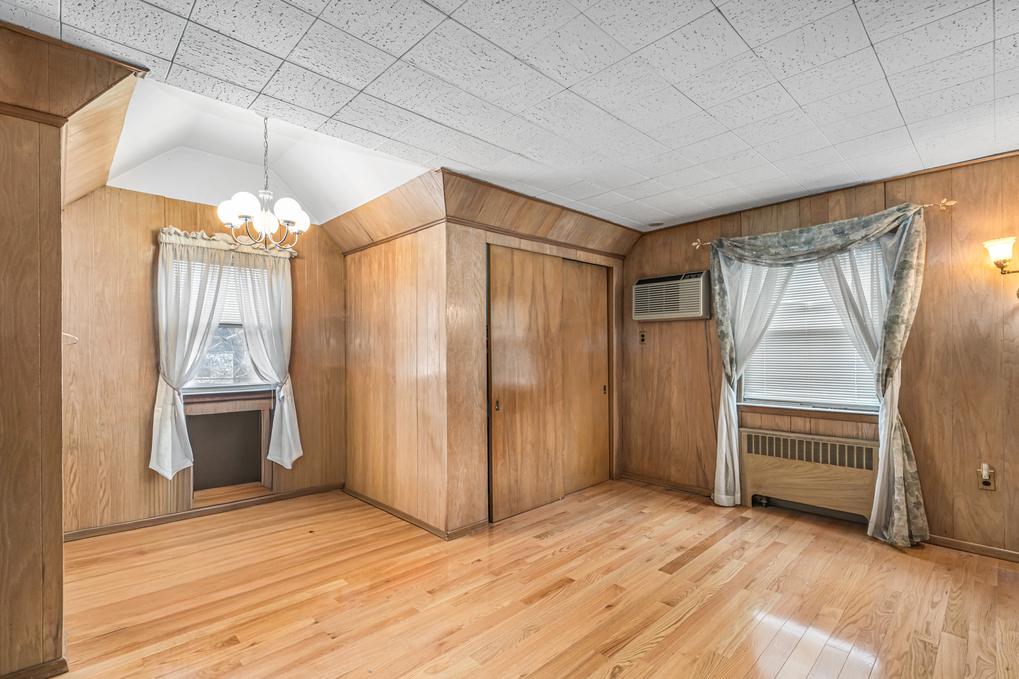  213-06 Richland Avenue, Oakland Gardens, NY, 11364 - 物件實景