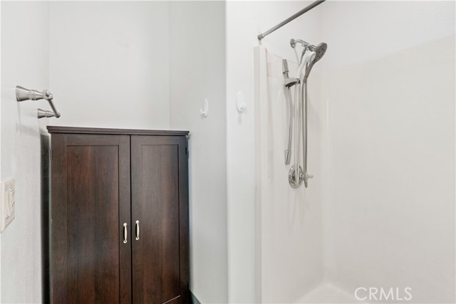 Riverside, California, 92503, United States, 4 Bedrooms Bedrooms, ,3 BathroomsBathrooms,Residential,For Sale,1977398