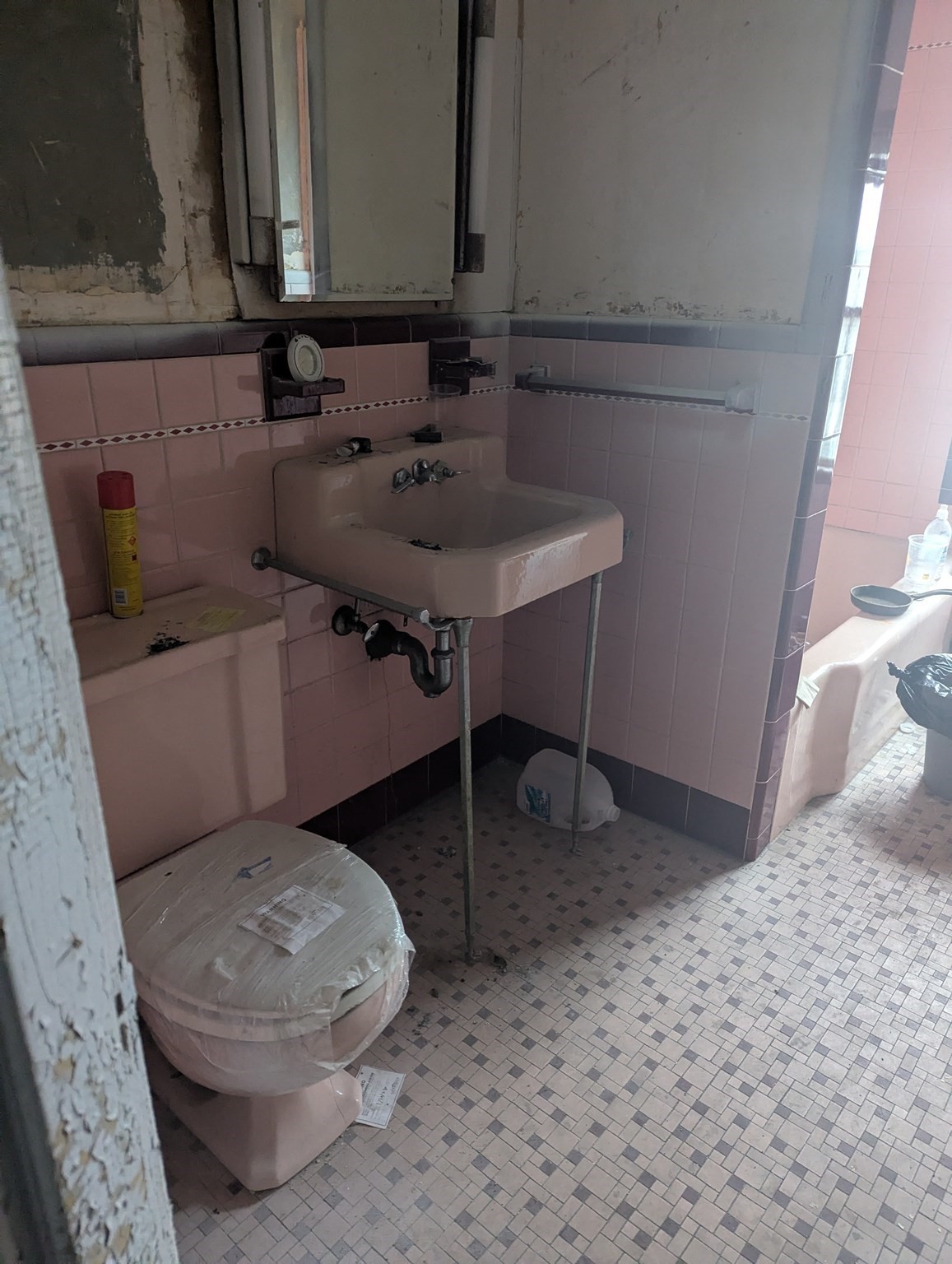 Dorchester, Massachusetts, 02121, United States, 6 Bedrooms Bedrooms, ,2 BathroomsBathrooms,Residential,For Sale,1887544