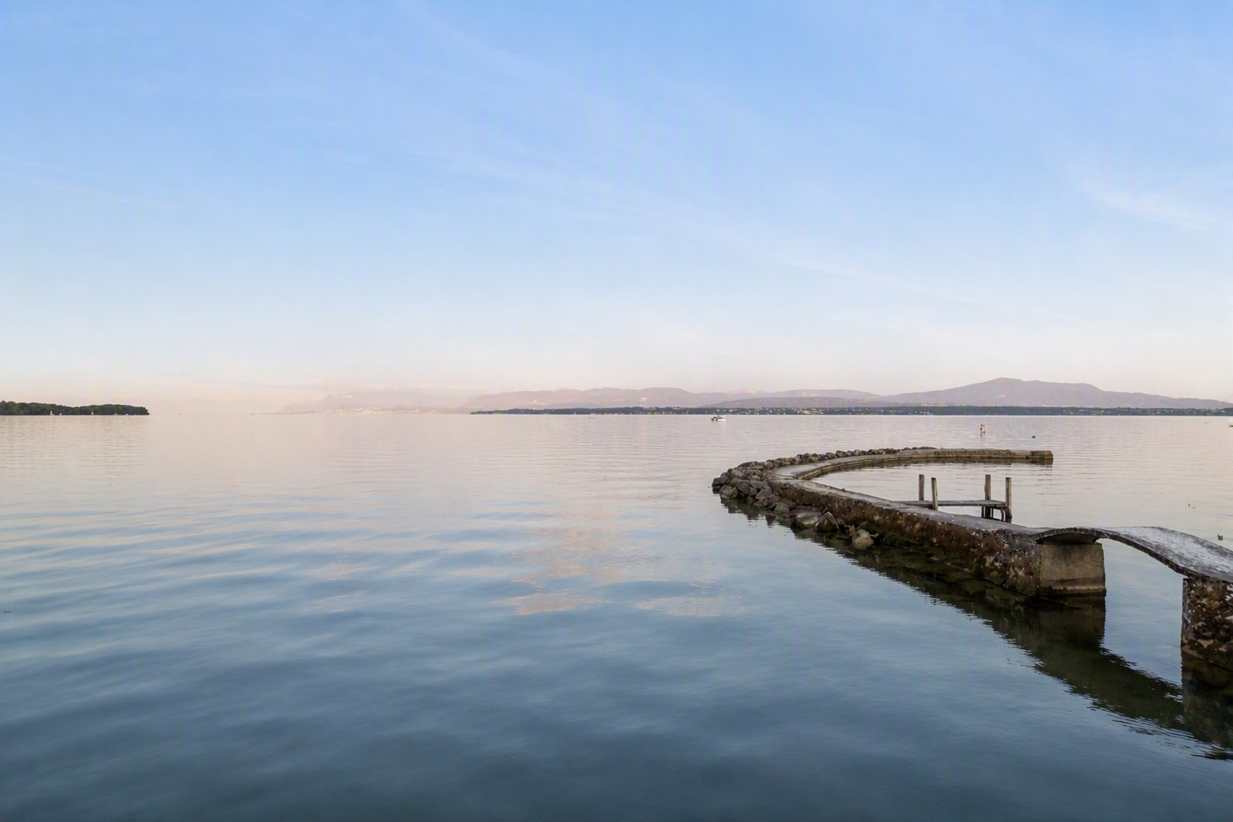  An extraordinary waterfront property - 物件實景