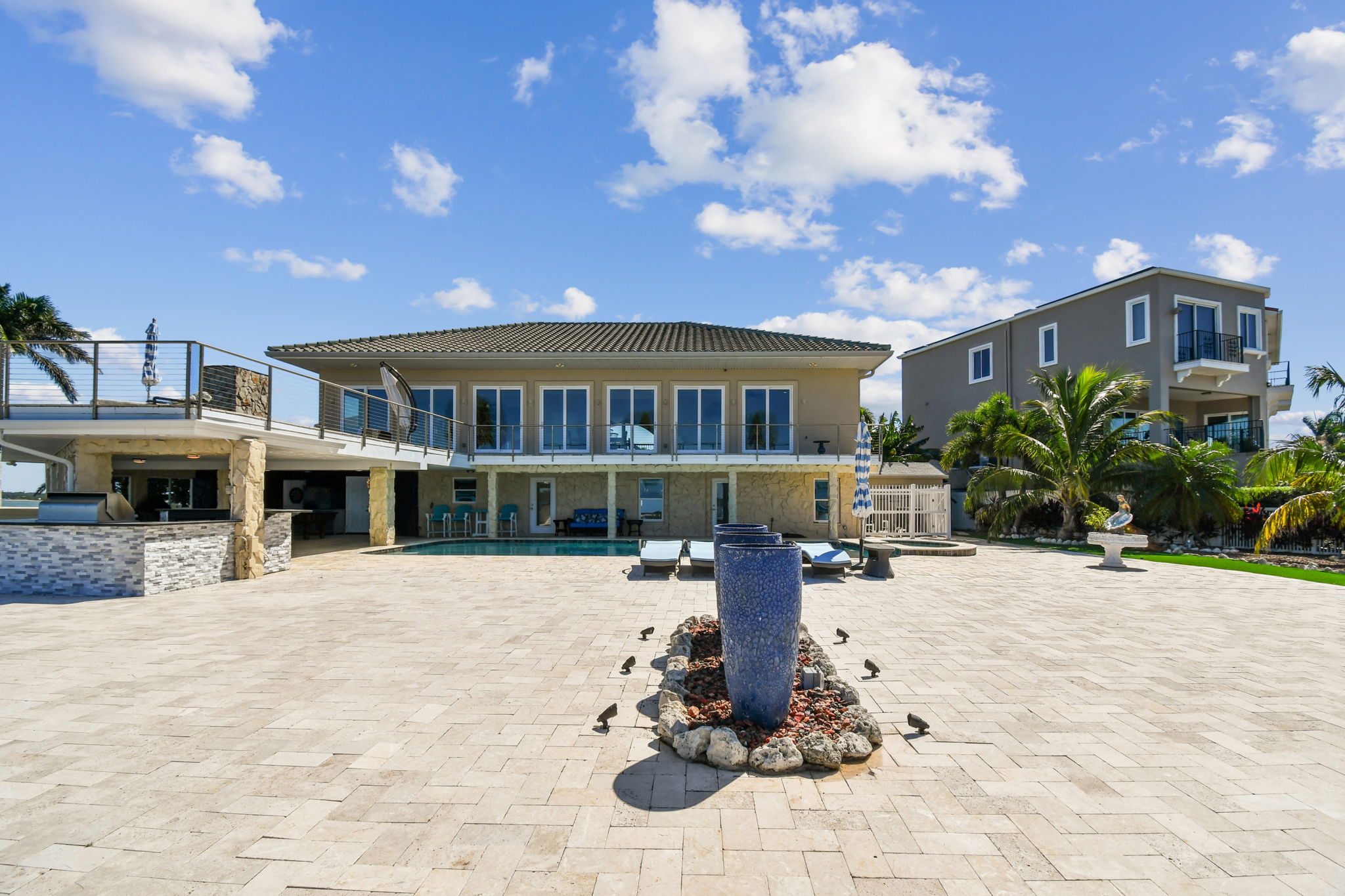 Madeira Beach, Florida, 33708, United States, 6 Bedrooms Bedrooms, ,6 BathroomsBathrooms,Residential,For Sale,1975666