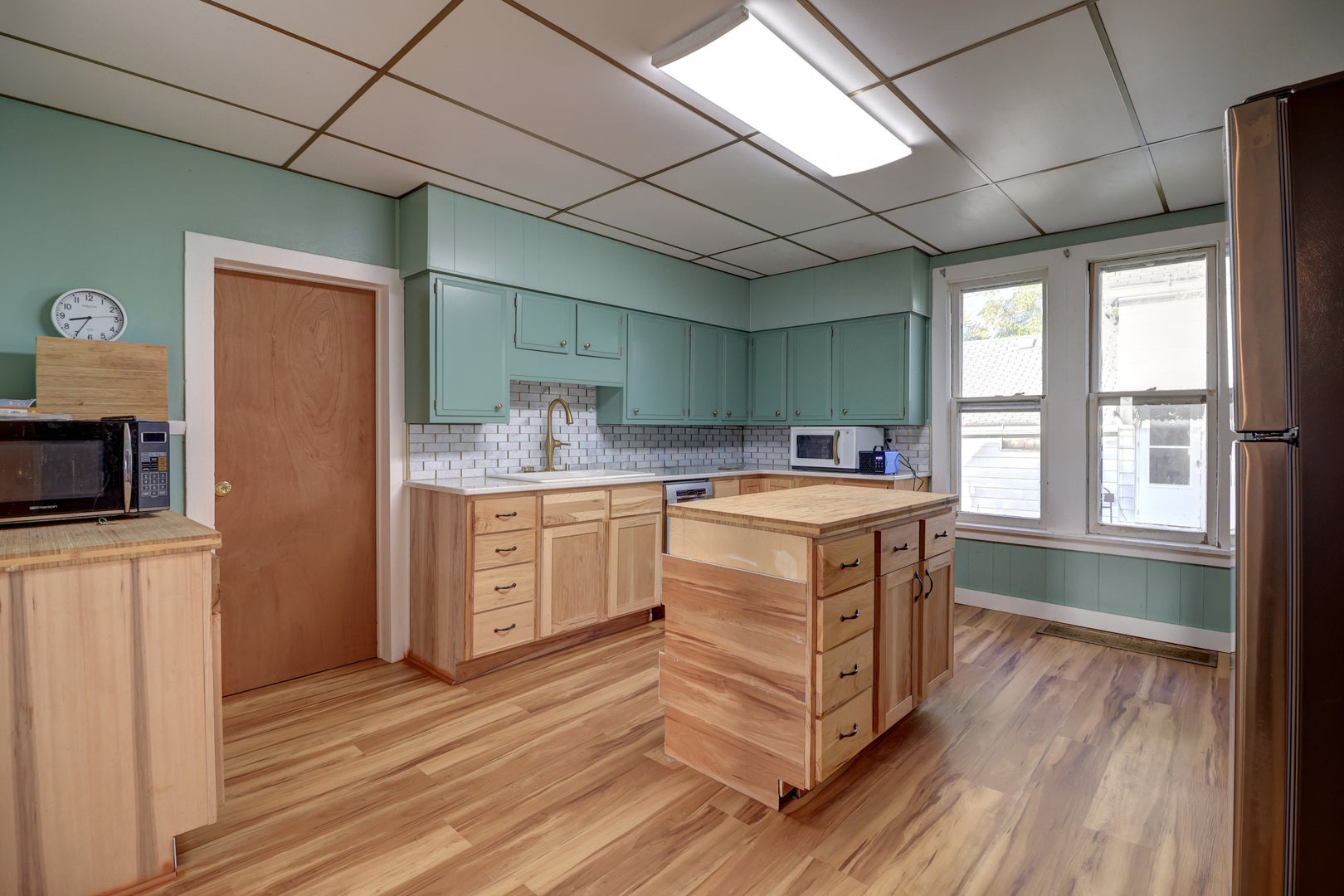 6th Ave, Clinton, IA 52732 #1