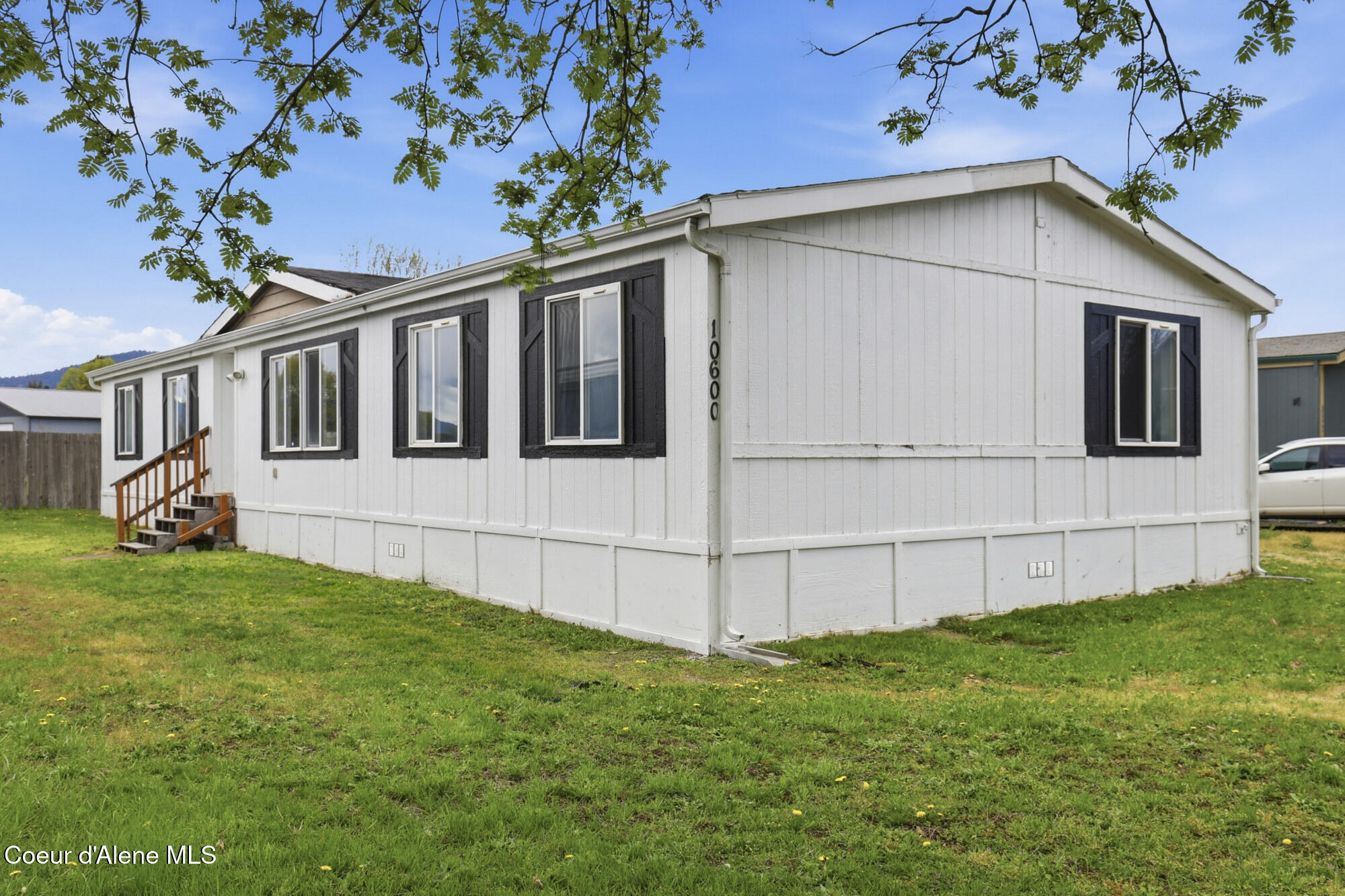 Benoit St, Hayden, ID 83835