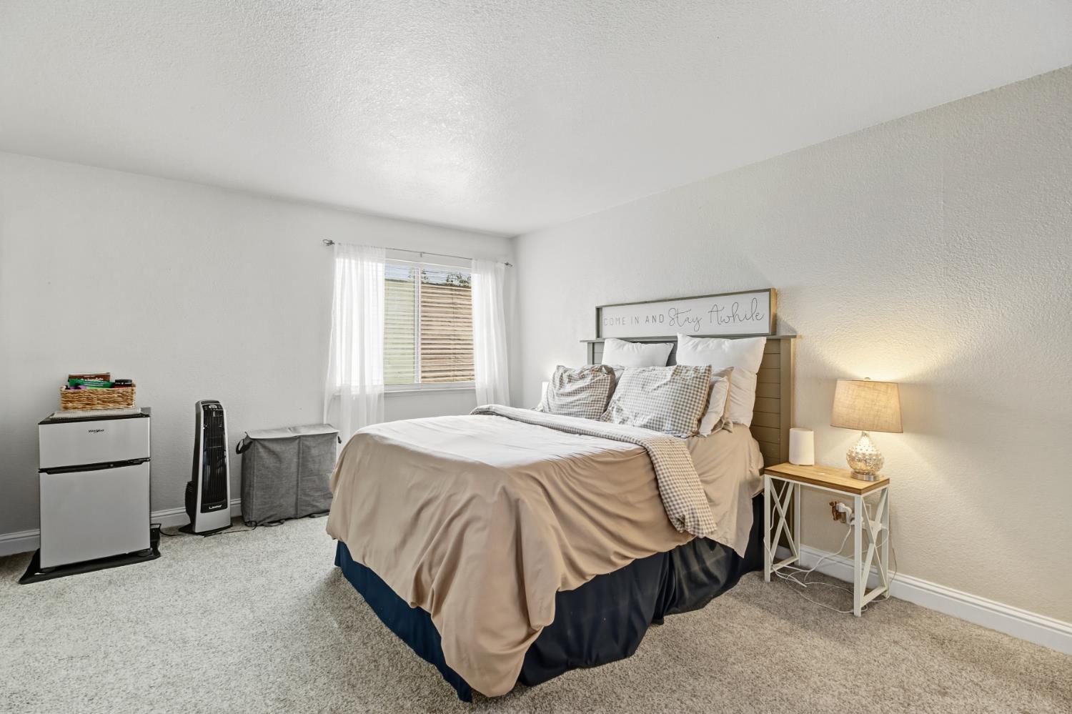 Elk Grove, California, 95624, United States, 4 Bedrooms Bedrooms, ,4 BathroomsBathrooms,Residential,For Sale,1987629