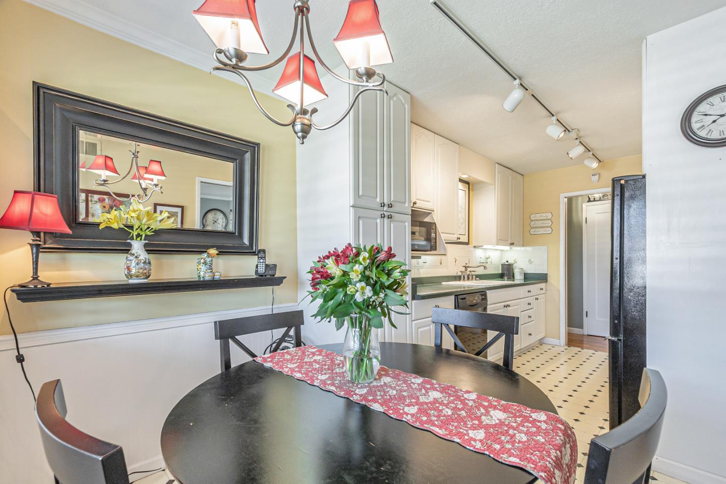 Santa Clara, California, 95050, United States, 3 Bedrooms Bedrooms, ,2 BathroomsBathrooms,Residential,For Sale,1942151