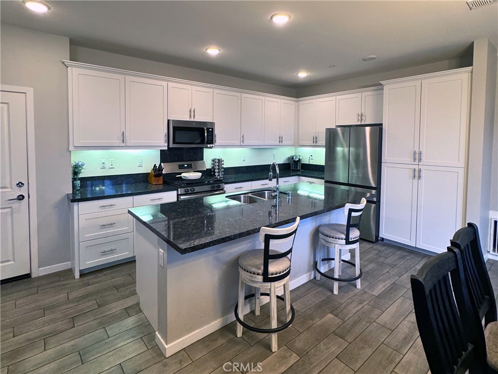 Murrieta, California, 92562, United States, 4 Bedrooms Bedrooms, ,3 BathroomsBathrooms,Residential,For Sale,2005443