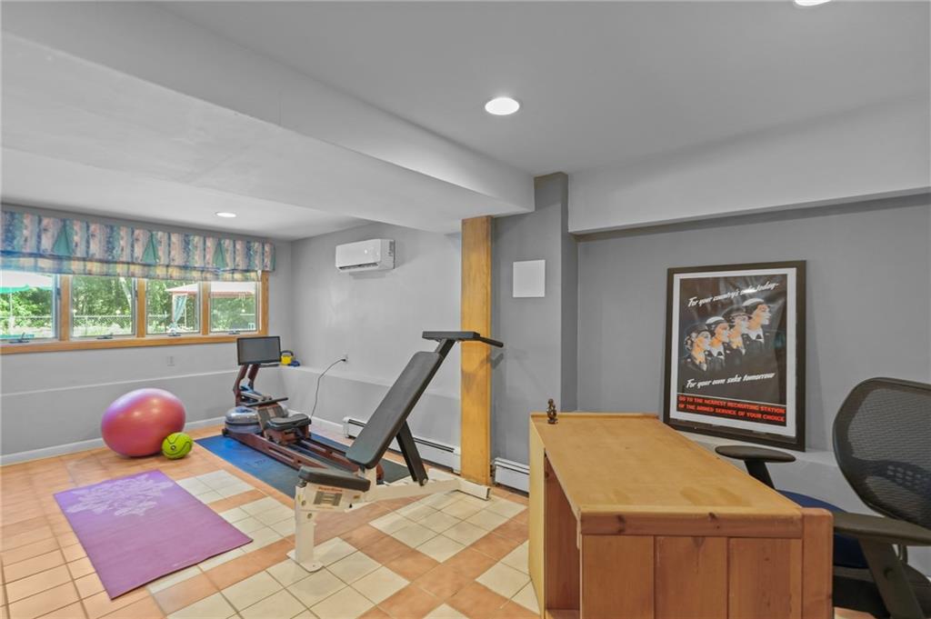 North Kingstown, Rhode Island, 02852, United States, 3 Bedrooms Bedrooms, ,4 BathroomsBathrooms,Residential,For Sale,1973997