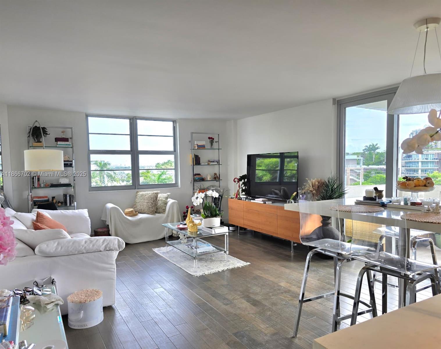 Miami Beach, Florida, 33139, United States, 1 Bedroom Bedrooms, ,2 BathroomsBathrooms,Residential,For Sale,1932929