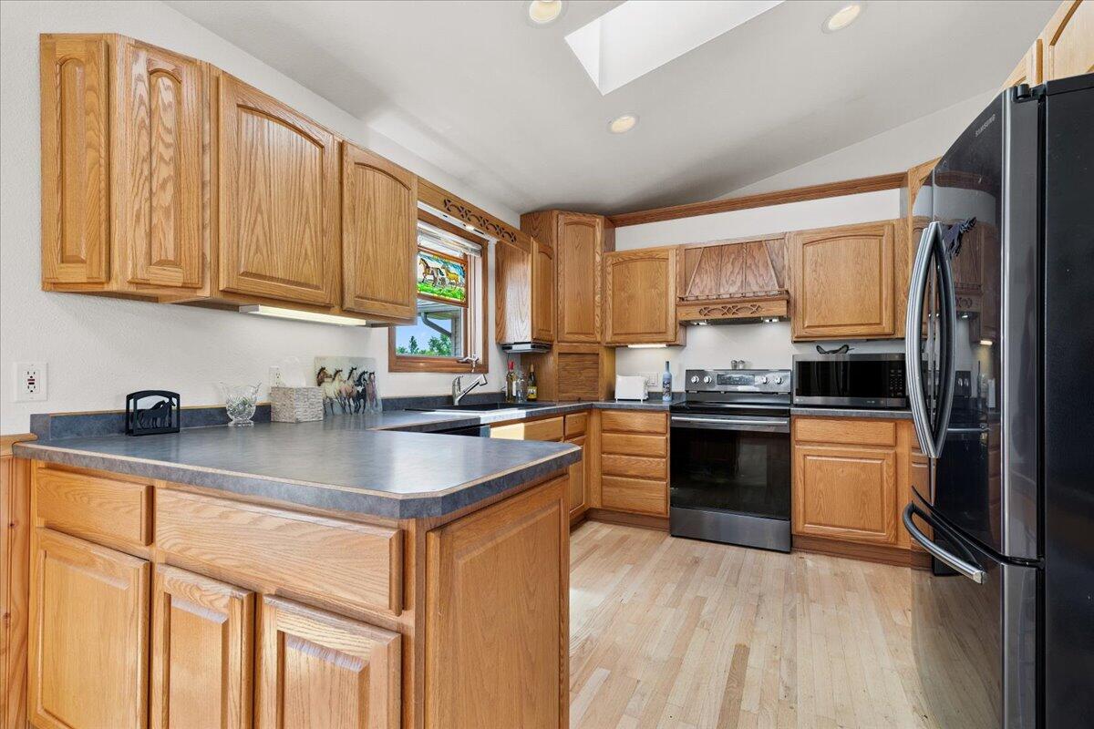 Hubbard, Wisconsin, 53035, United States, 4 Bedrooms Bedrooms, ,4 BathroomsBathrooms,Residential,For Sale,1885428