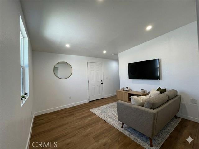LA, California, 90008, United States, 5 Bedrooms Bedrooms, ,4 BathroomsBathrooms,Residential,For Sale,2023557