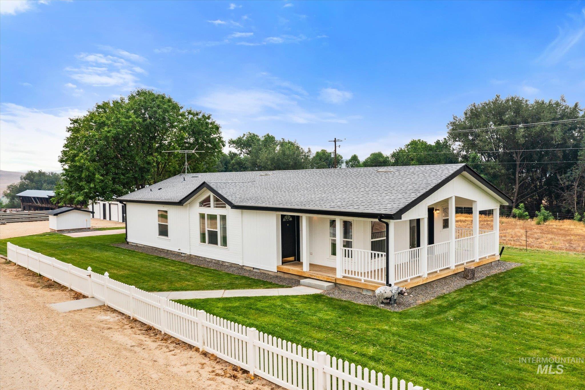 Canyon Rd, Melba, ID 83641