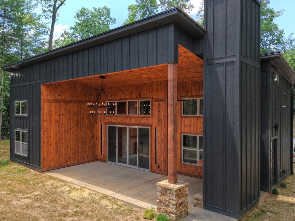 Mineral Bluff, Georgia, 30559, United States, 3 Bedrooms Bedrooms, ,3 BathroomsBathrooms,Residential,For Sale,1871294