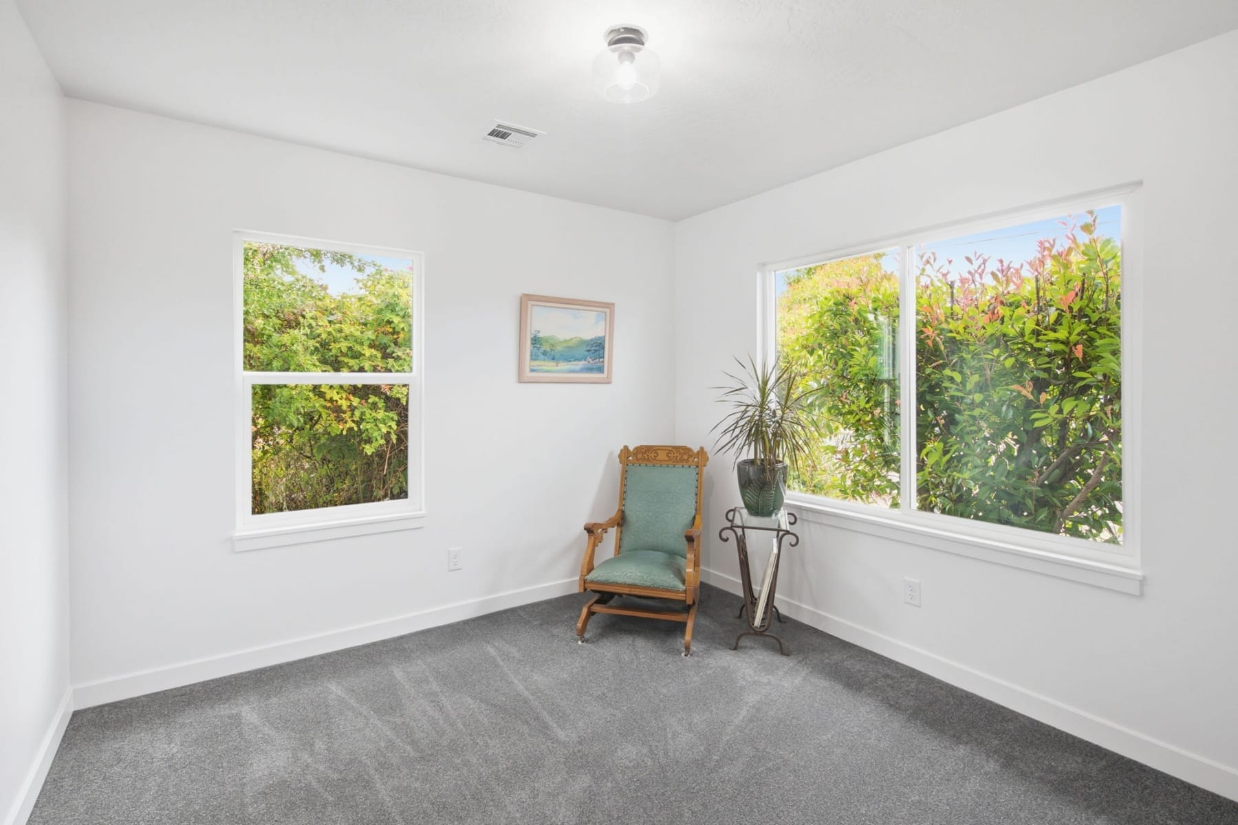  1202 NE A Street Grants Pass, OR 97526 - 物件實景