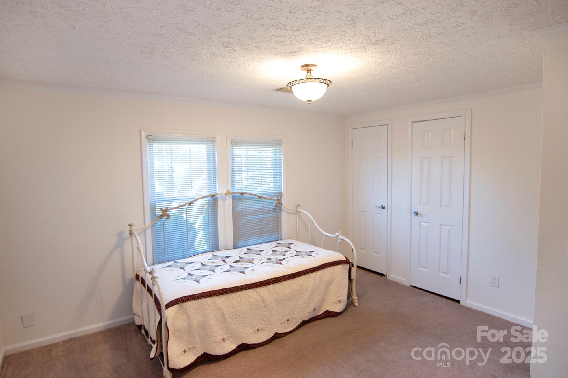 Hendersonville, North Carolina, 28792, United States, 3 Bedrooms Bedrooms, ,3 BathroomsBathrooms,Residential,For Sale,1976526