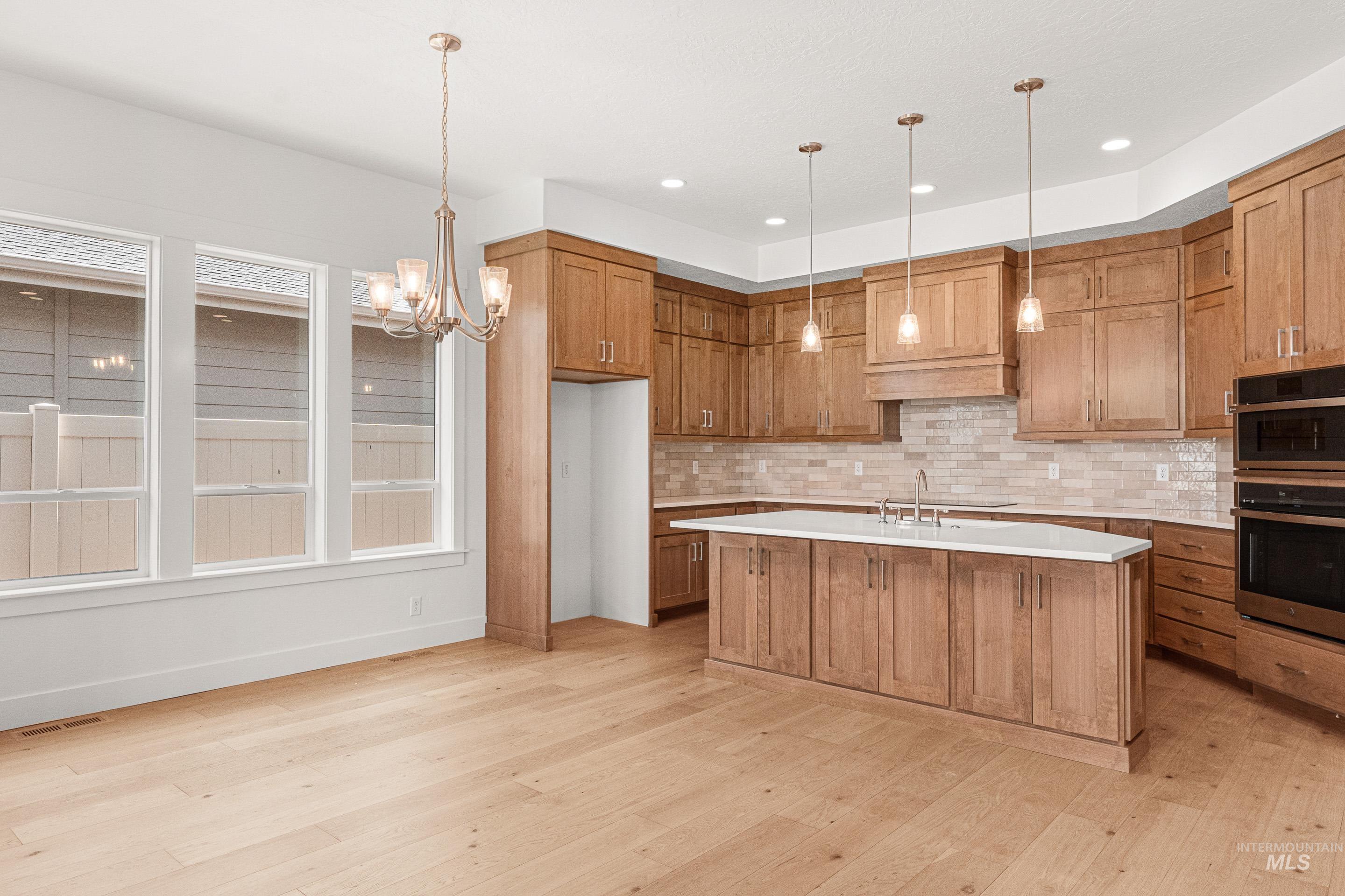 Boise, Idaho, 83716, United States, 3 Bedrooms Bedrooms, ,Residential,For Sale,1927423