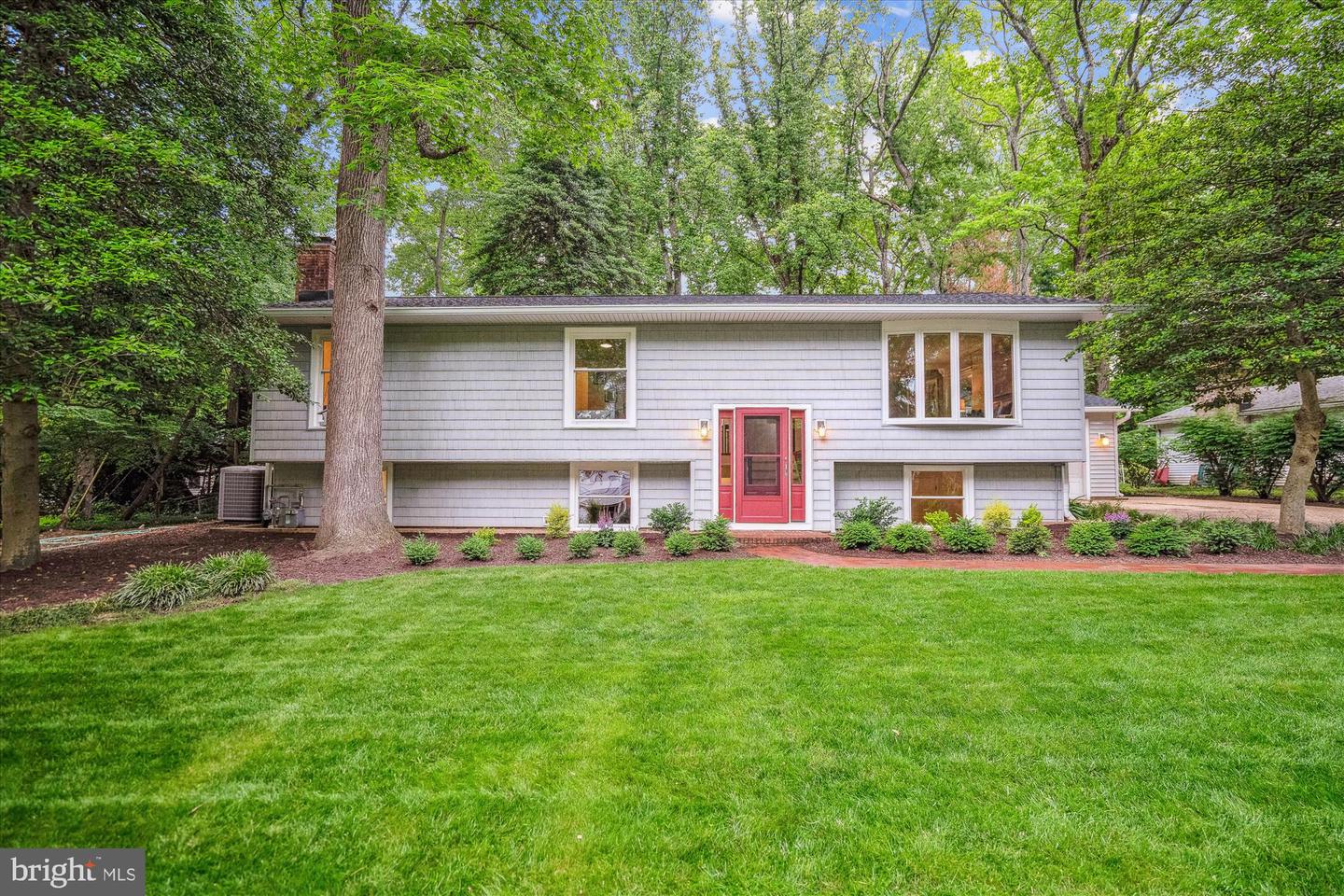 Annapolis, Maryland, 21403, United States, 5 Bedrooms Bedrooms, ,3 BathroomsBathrooms,Residential,For Sale,1839028