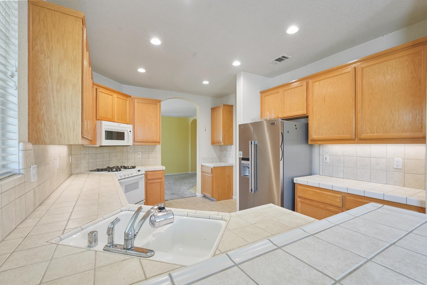 Lodi, California, 95242, United States, 4 Bedrooms Bedrooms, ,2 BathroomsBathrooms,Residential,For Sale,1928758