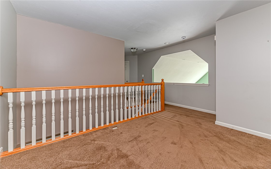 Richland, Pennsylvania, 15044, United States, 3 Bedrooms Bedrooms, ,3 BathroomsBathrooms,Residential,For Sale,1991819