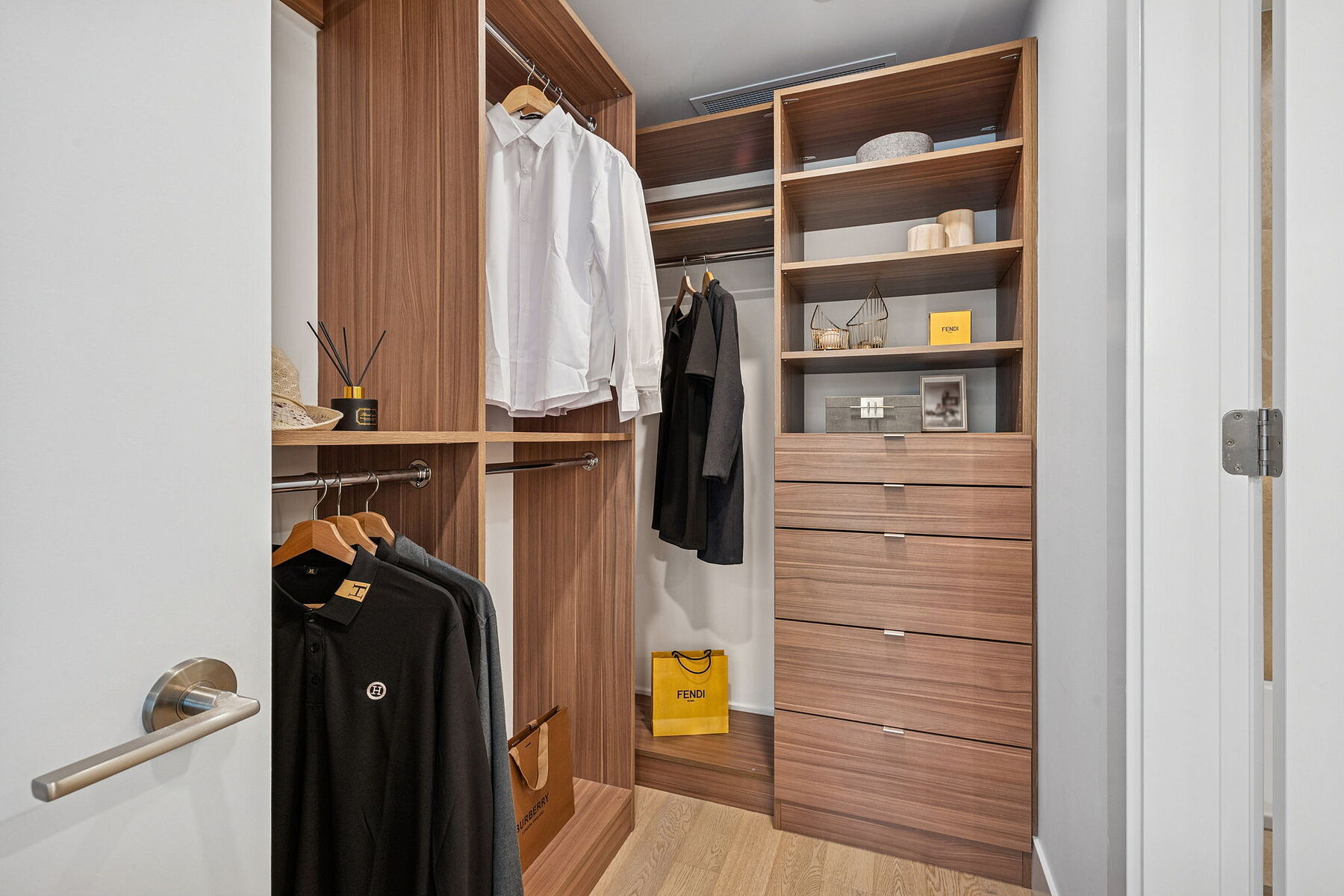  Boutique Yaletown Luxury - 物件實景