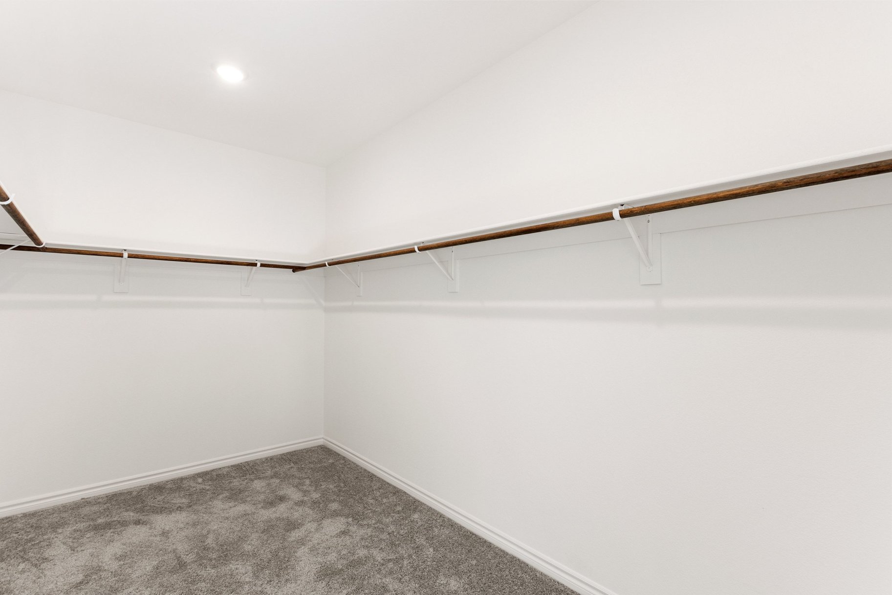  Single Story Home with RV 4 Car Garage Built in 2023 - 物件實景