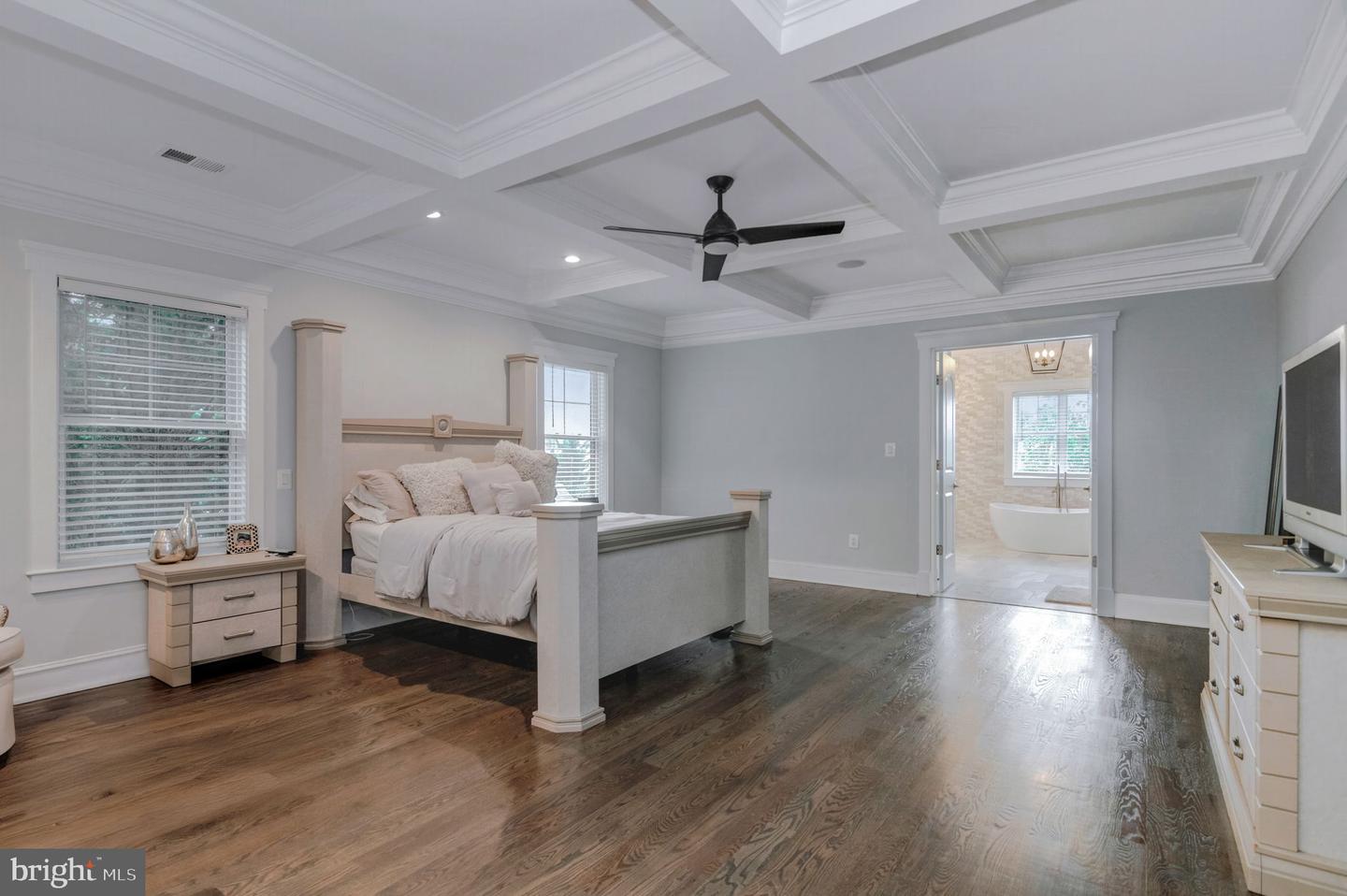 Fairfax, Virginia, 22030, United States, 6 Bedrooms Bedrooms, ,7 BathroomsBathrooms,Residential,For Sale,1997396