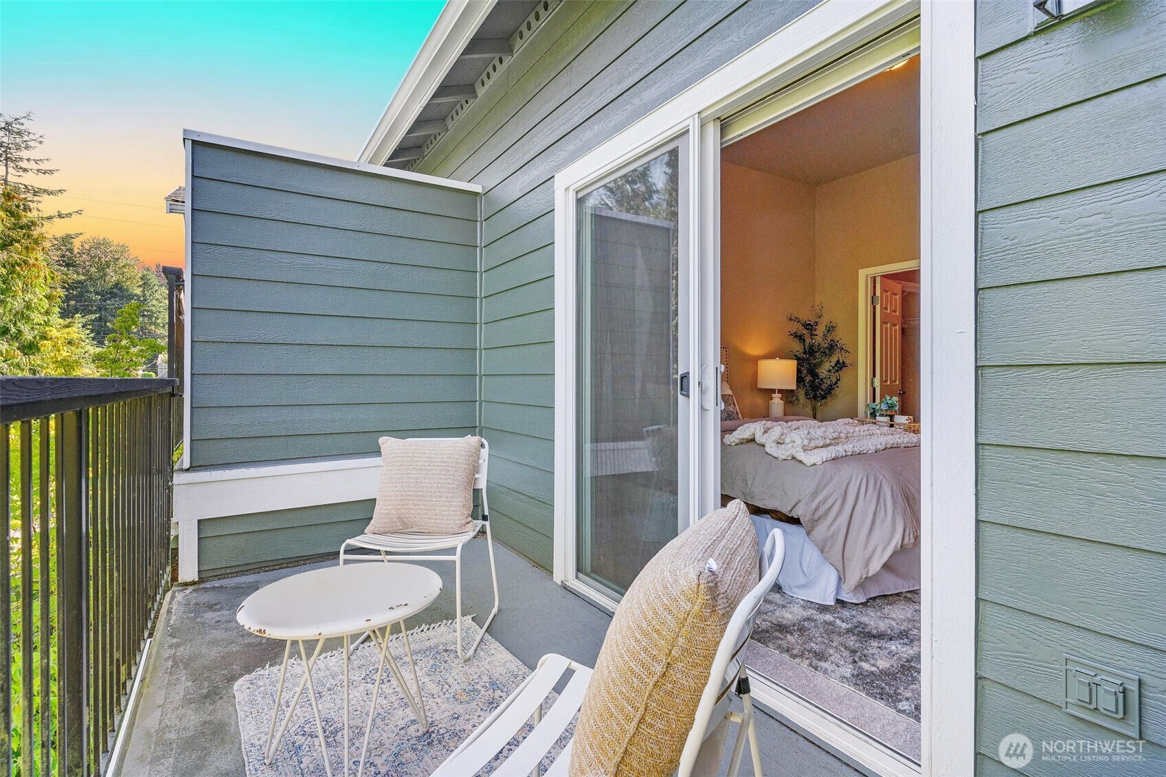 Kenmore, Washington, 98028, United States, 3 Bedrooms Bedrooms, ,2 BathroomsBathrooms,Residential,For Sale,1974587