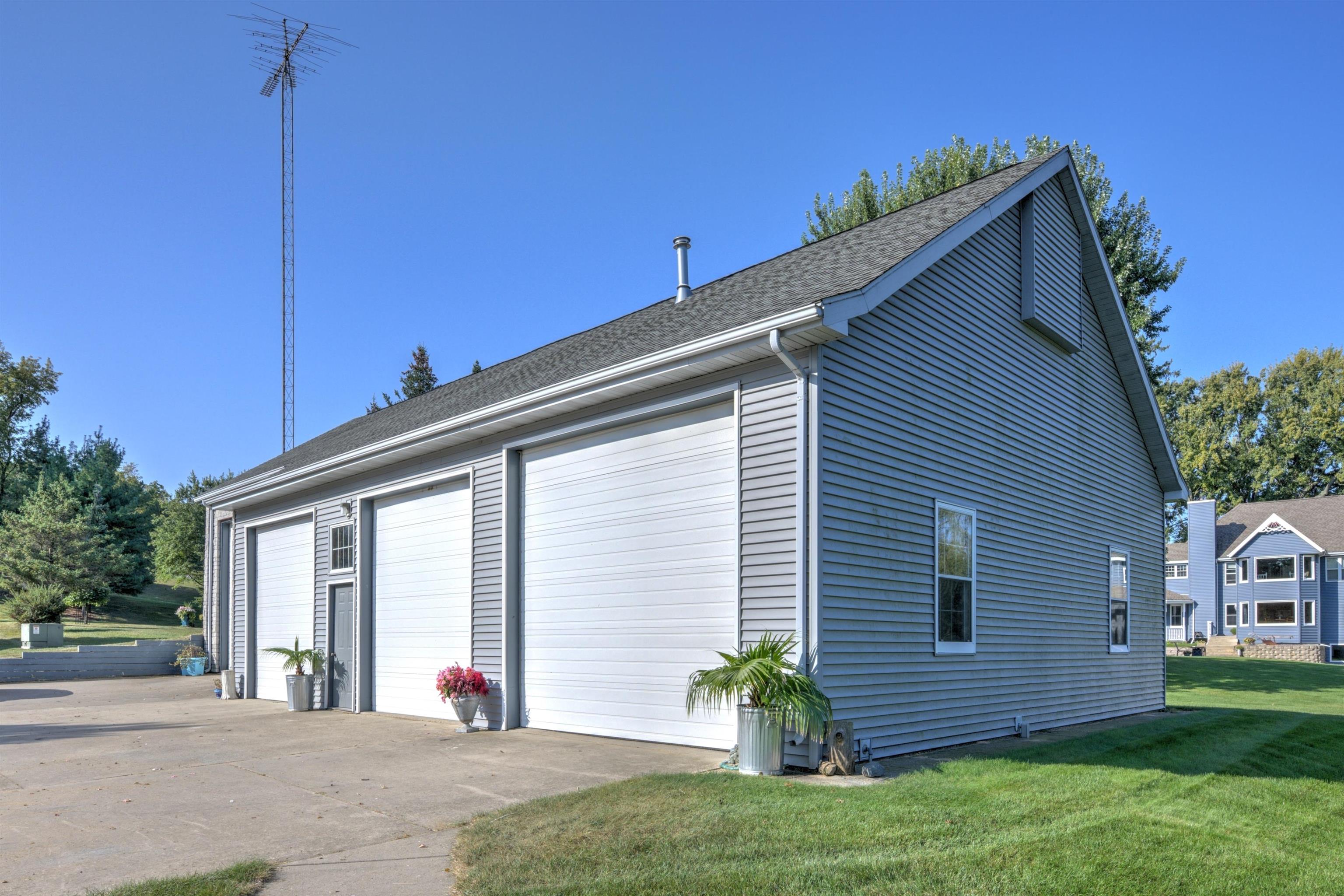 Rio, Wisconsin, 53960, United States, 3 Bedrooms Bedrooms, ,3 BathroomsBathrooms,Residential,For Sale,1976824