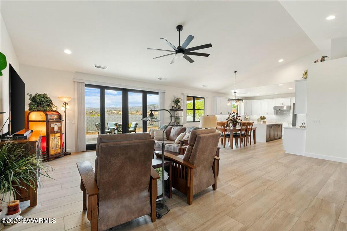 Cornville, Arizona, 86325, United States, 3 Bedrooms Bedrooms, ,1 BathroomBathrooms,Residential,For Sale,1867311