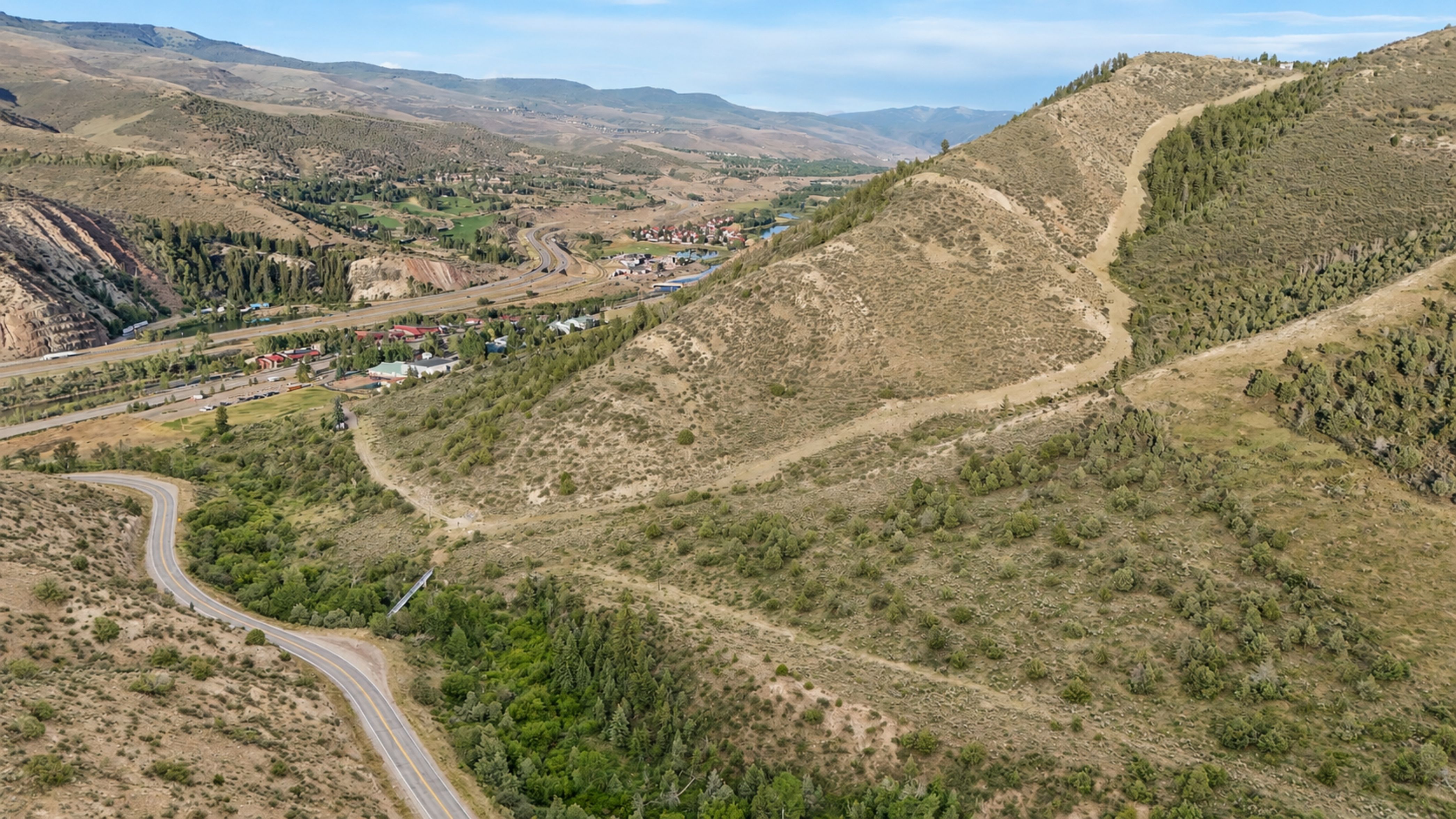  A Rare Opportunity to Own 74 Acres Overlooking the Eagle River Valley - 物件實景