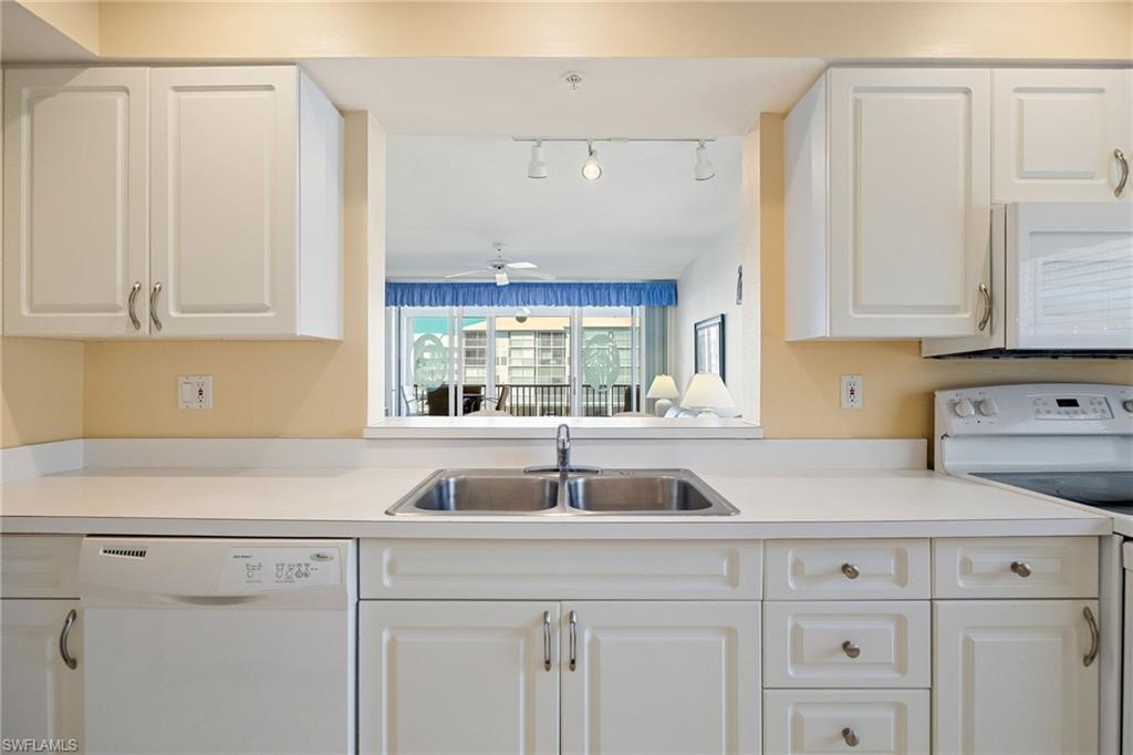 Fort Myers Beach, Florida, 33931, United States, 2 Bedrooms Bedrooms, ,2 BathroomsBathrooms,Residential,For Sale,1787356