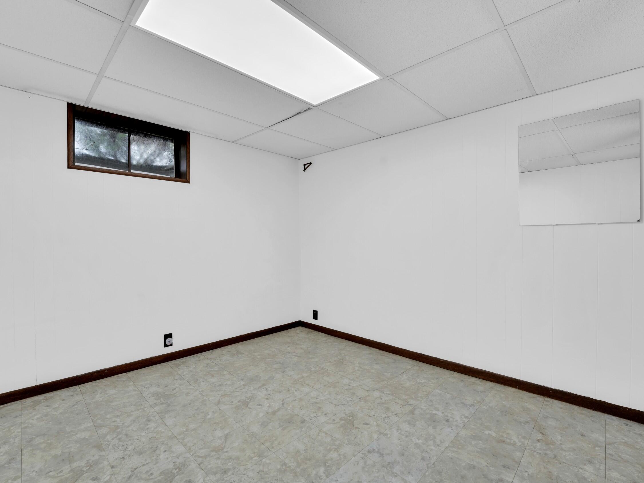 Whitewater, Wisconsin, 53190, United States, 5 Bedrooms Bedrooms, ,2 BathroomsBathrooms,Residential,For Sale,1877600