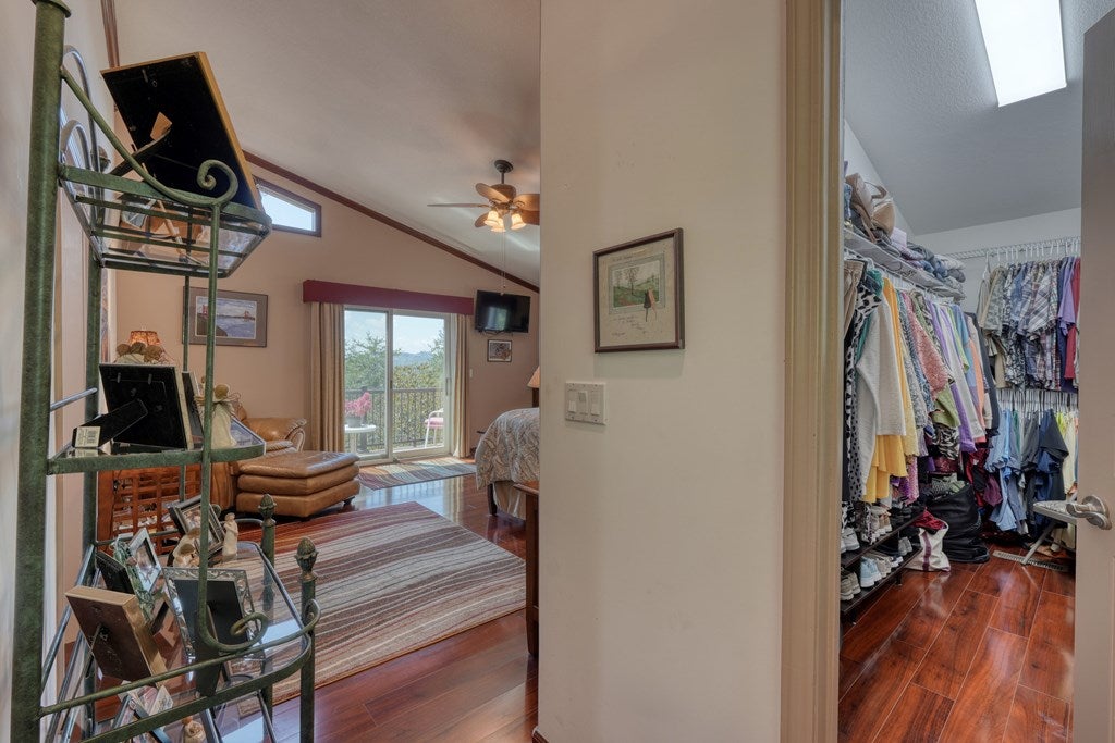Hayesville, North Carolina, 28904, United States, 3 Bedrooms Bedrooms, ,4 BathroomsBathrooms,Residential,For Sale,1919513