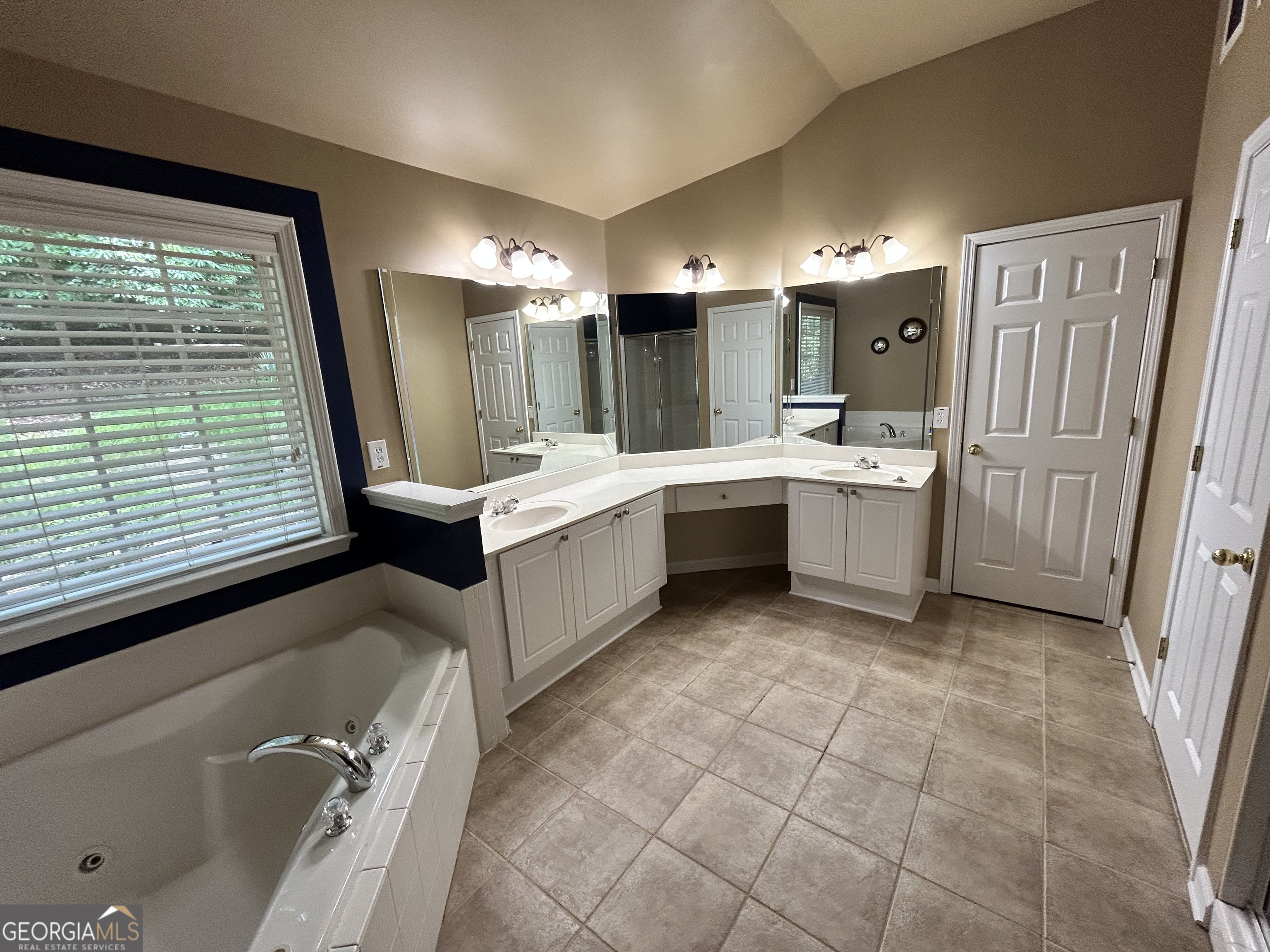 Buford, Georgia, 30518, United States, 4 Bedrooms Bedrooms, ,3 BathroomsBathrooms,Residential,For Sale,1950914