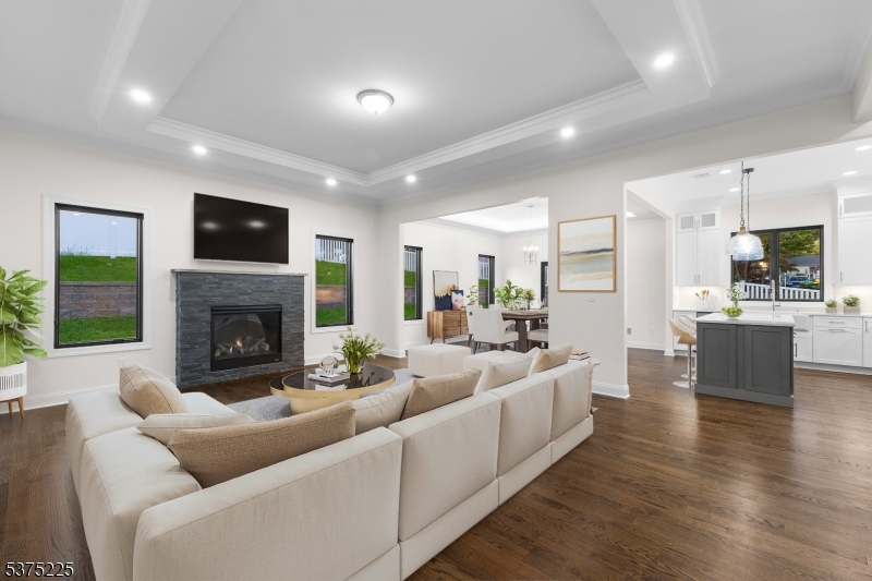 Parsippany-Troy Hills Twp., New Jersey, 07005, United States, 5 Bedrooms Bedrooms, ,4 BathroomsBathrooms,Residential,For Sale,1906910
