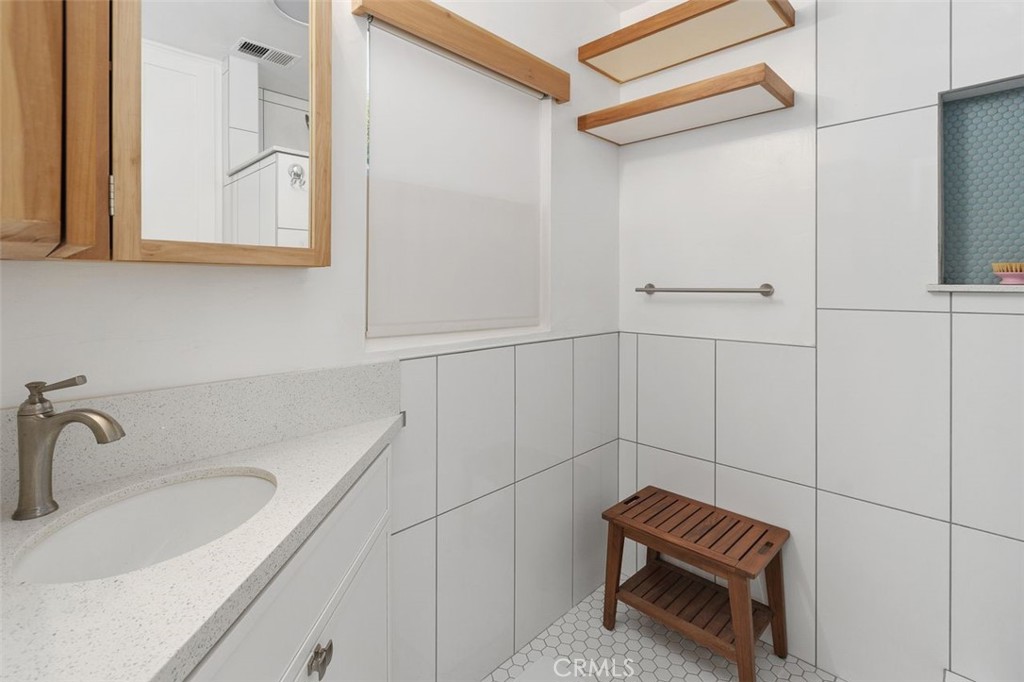 Riverside, California, 92507, United States, 2 Bedrooms Bedrooms, ,1 BathroomBathrooms,Residential,For Sale,1987863