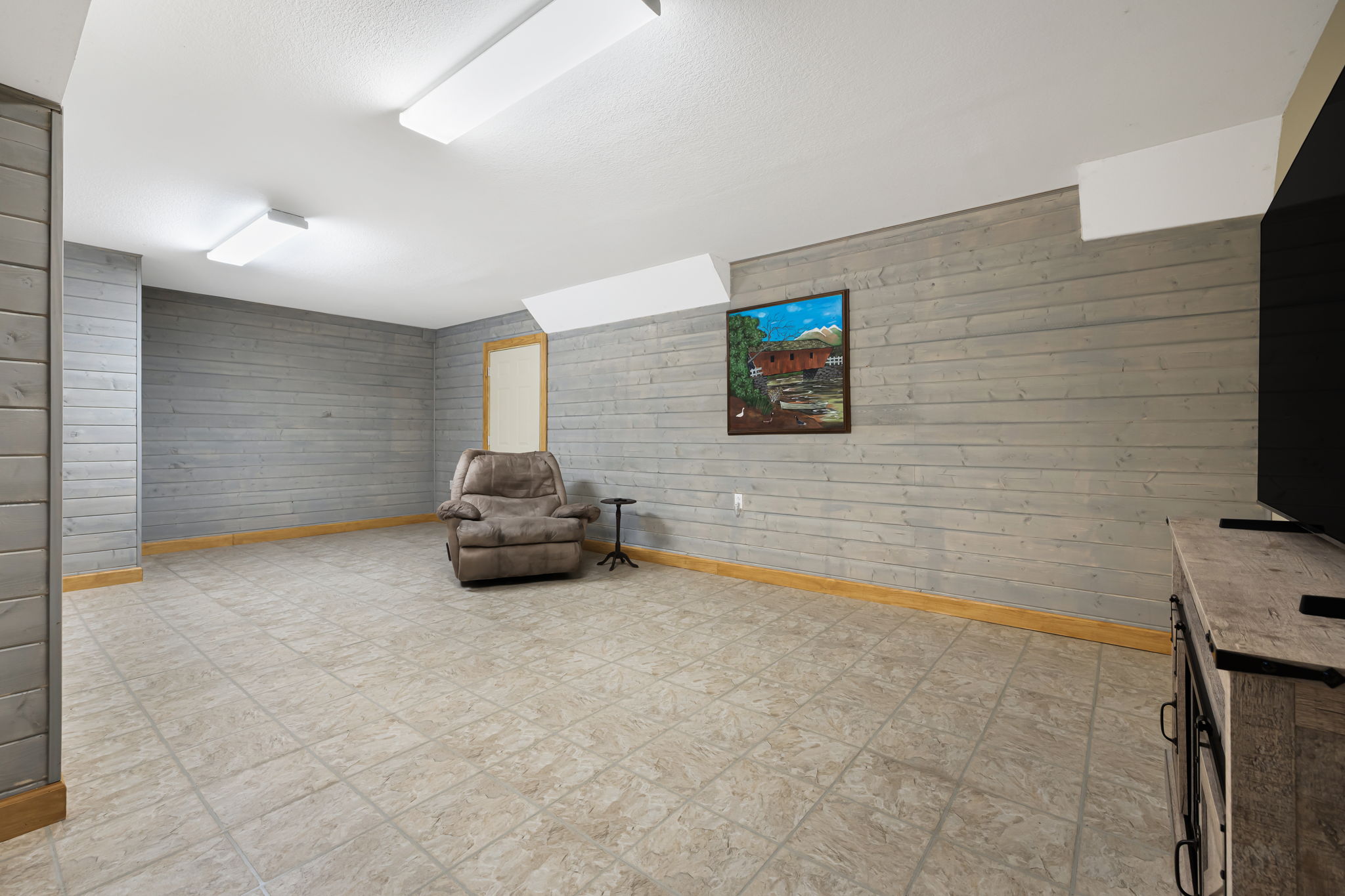 Burnsville, North Carolina, 28714, United States, 2 Bedrooms Bedrooms, ,Residential,For Sale,1931797