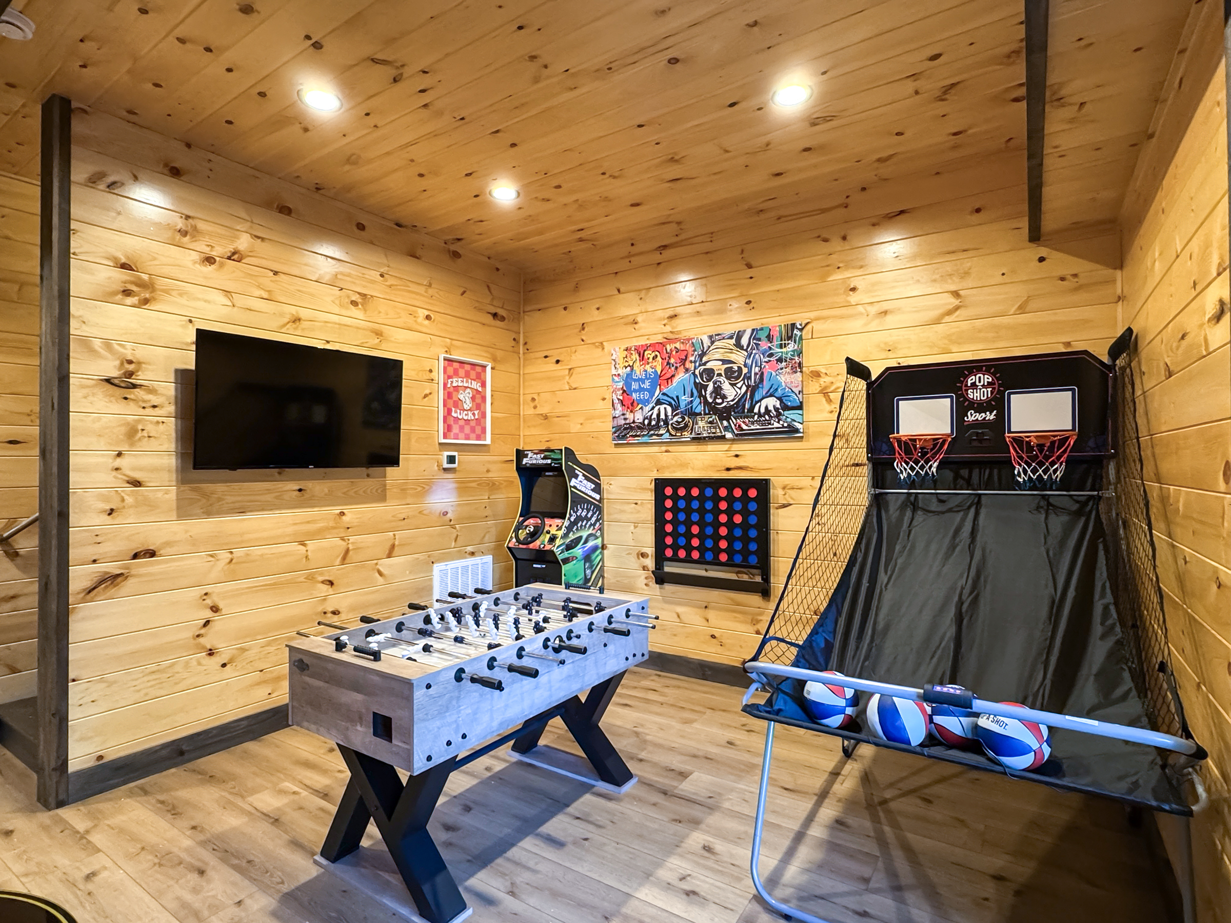 Sevierville, Tennessee, 37862, United States, 3 Bedrooms Bedrooms, ,3 BathroomsBathrooms,Residential,For Sale,1984599