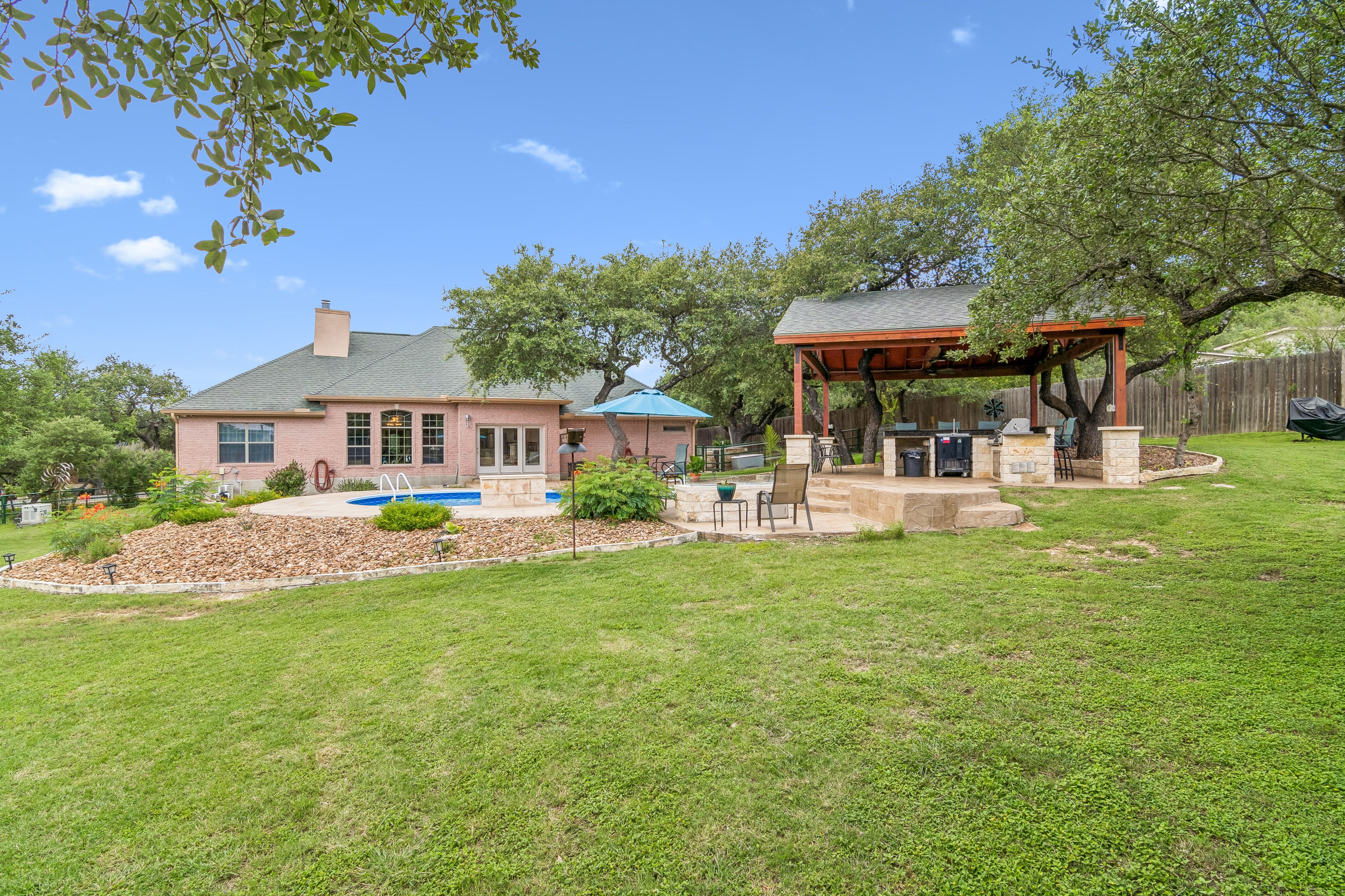  Pool, Pavilion & Peaceful Hill Country Living - 物件實景
