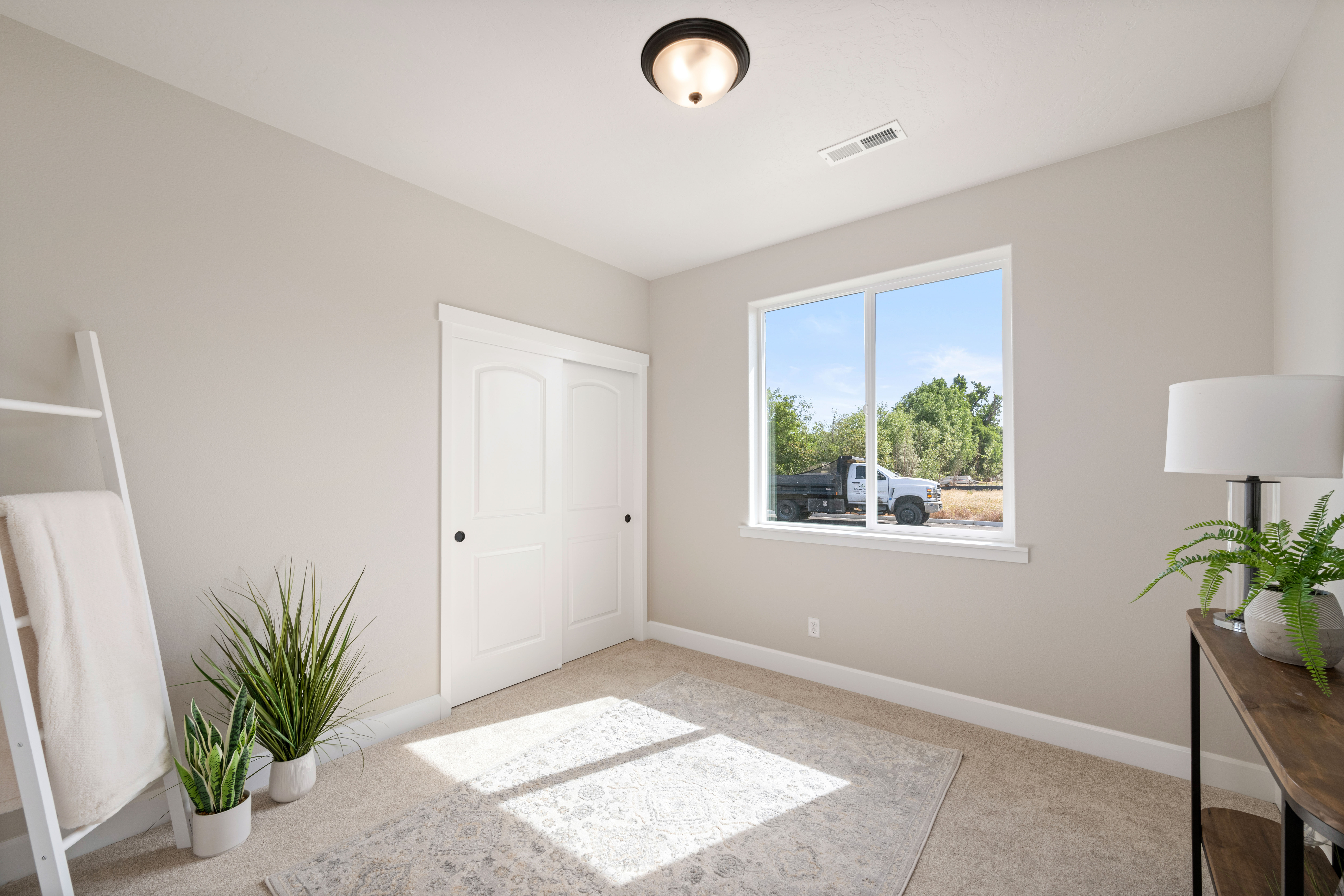  3 Car Garage, Great Floor Plan & Corner Lot - 物件實景